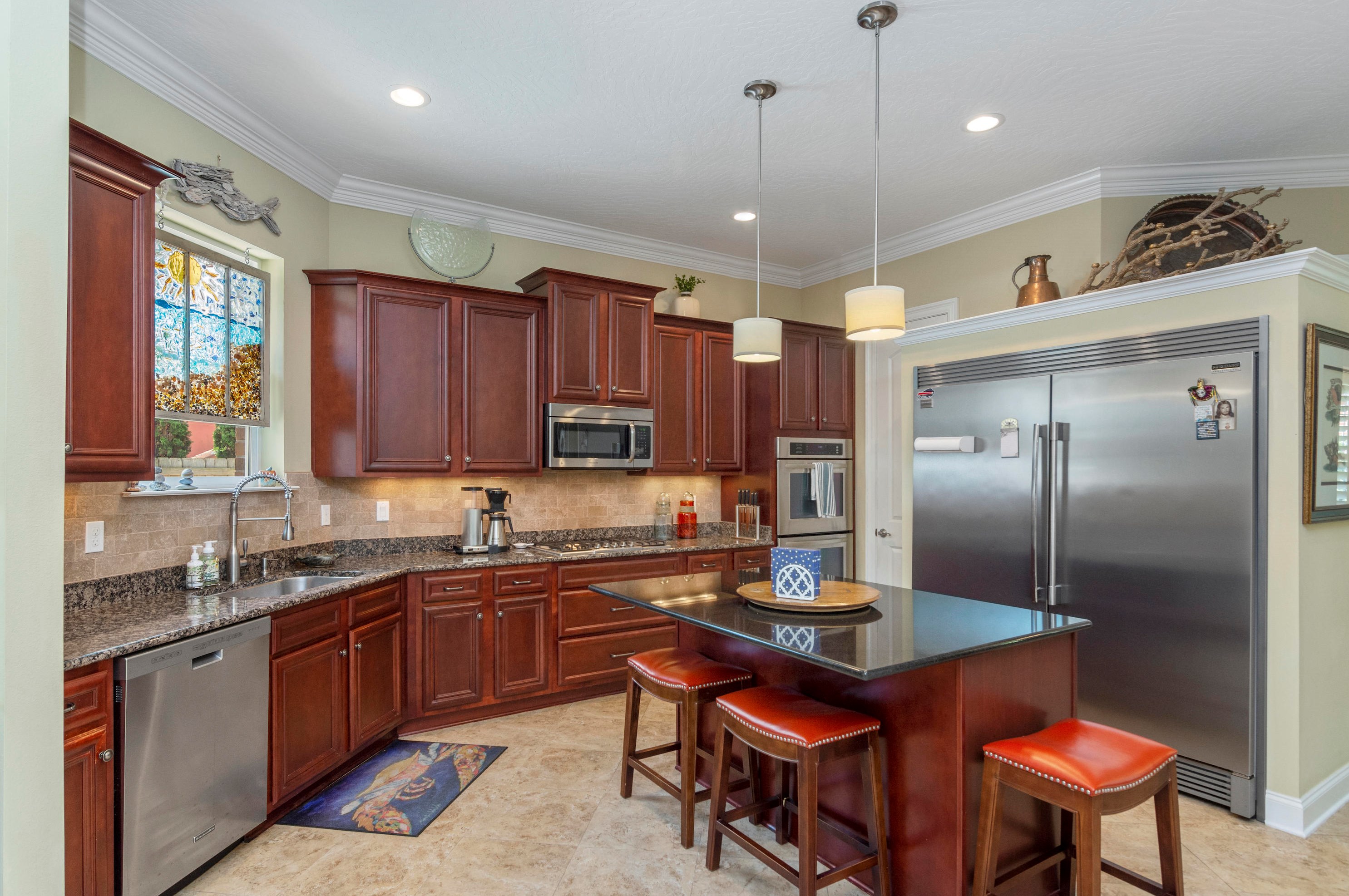 16 Plantation Oaks Dr, Mary Esther FL  32569-2902 exterior