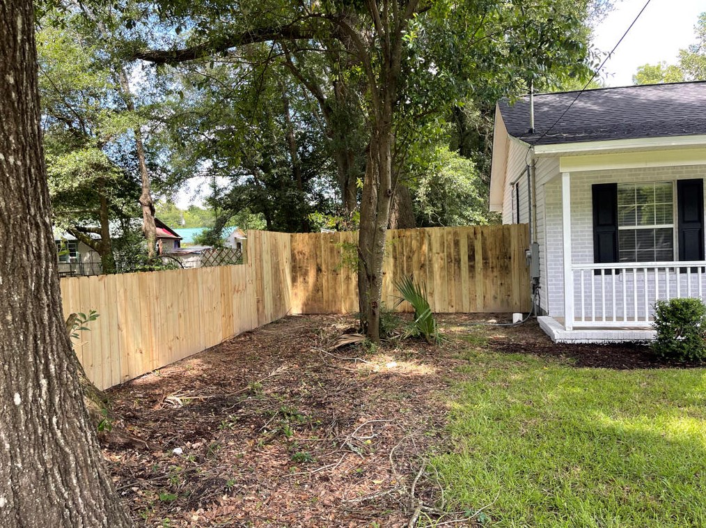 1331 Pearl St, Crestview FL  32536-2436 exterior