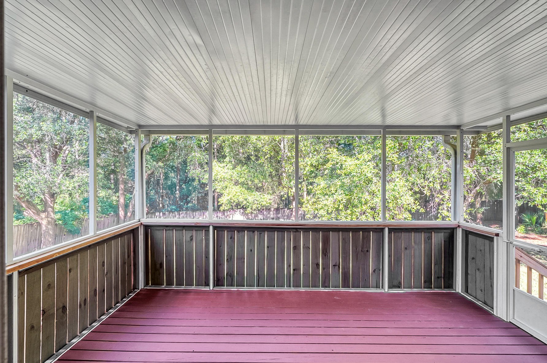 301 Ashley Dr, Crestview FL  32536-9292 exterior
