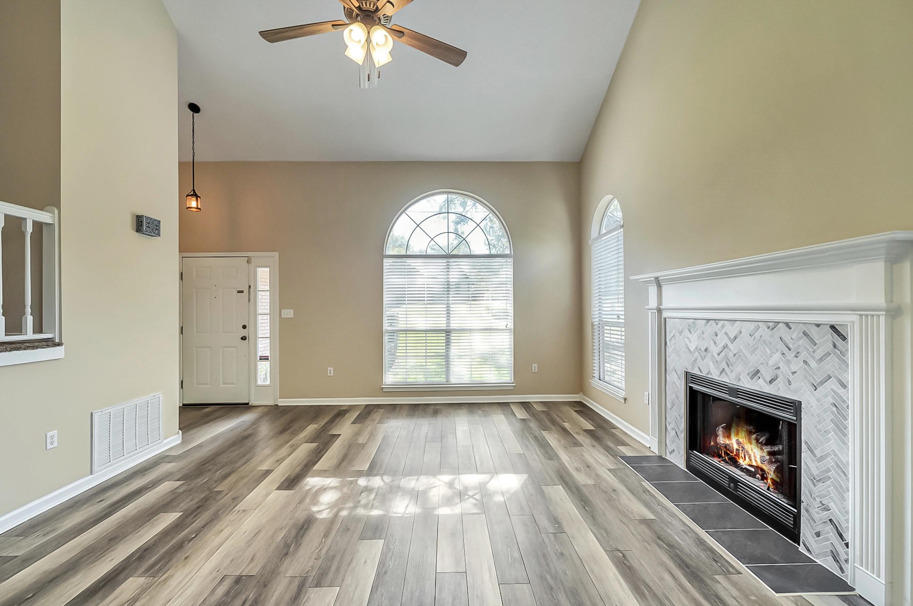 301 Ashley Dr, Crestview FL  32536-9292 exterior