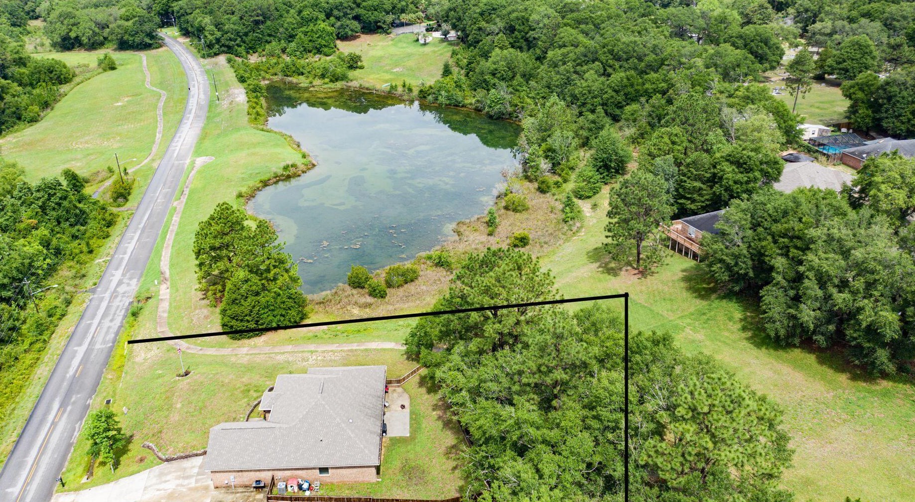 420 Shoal River Dr, Crestview FL  32539-8372 exterior