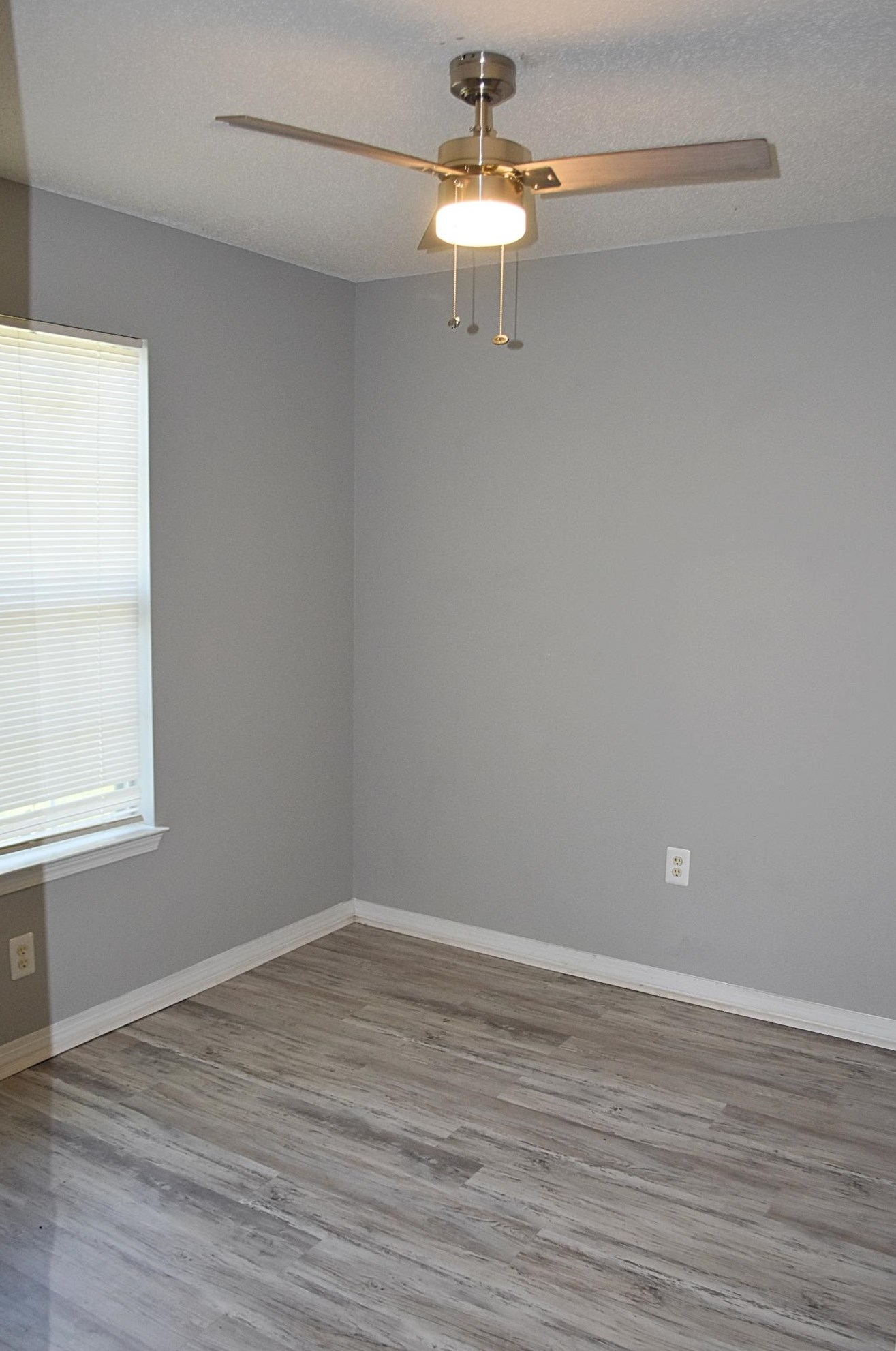 1319 Rayburn St, Crestview FL  32539-4907 exterior