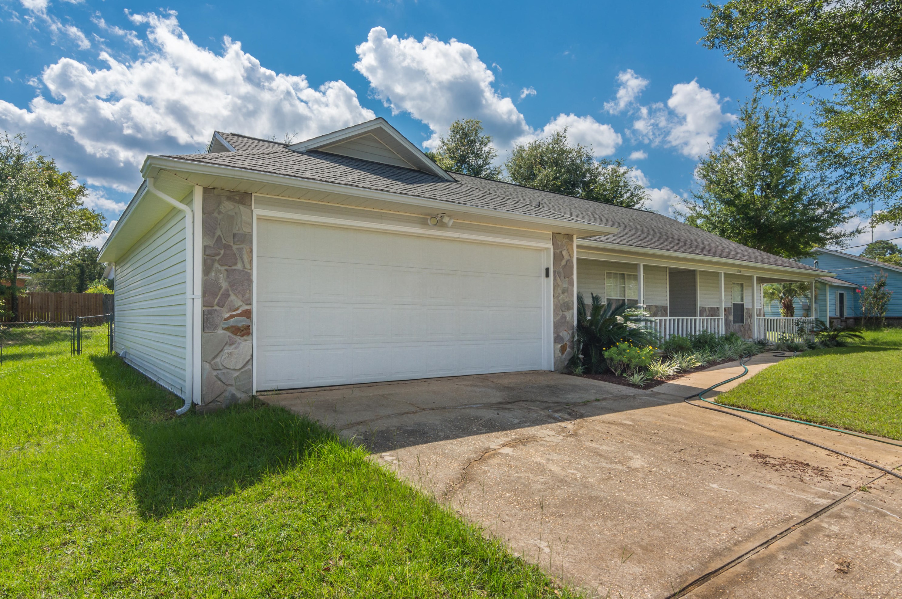 1219 Lexie Dr, Crestview FL  32536-4283 exterior