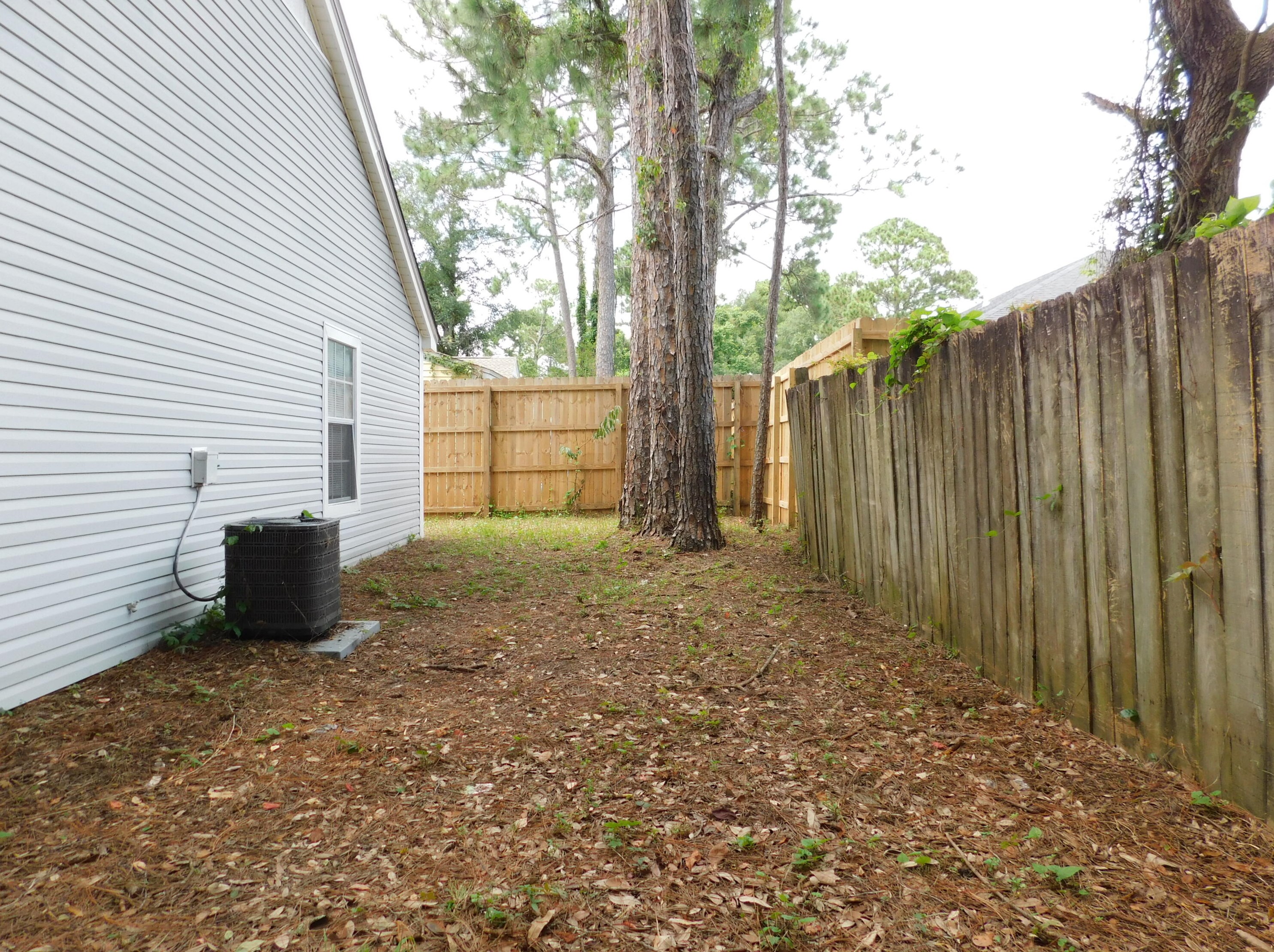 627 Lloyd St, Fort Walton Beach FL  32547-7122 exterior