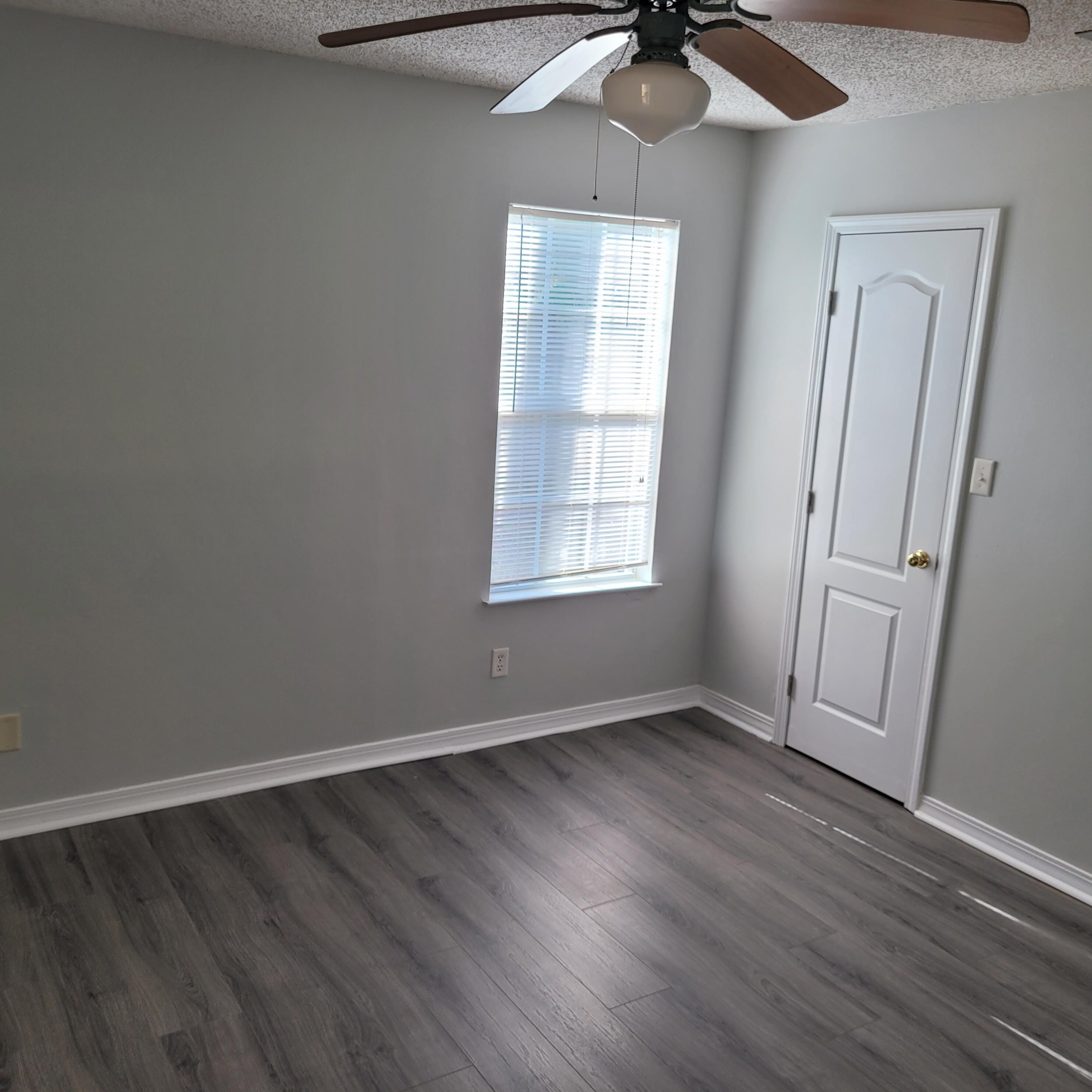 627 Lloyd St, Fort Walton Beach FL  32547-7122 exterior