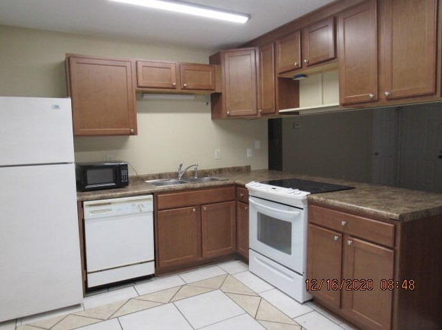 612 Carnathan Ct, Fort Walton Beach FL  32547-1061 exterior