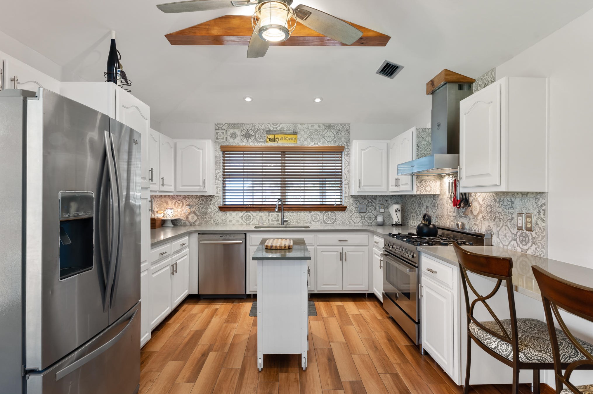 531 Timberlake Dr, Mary Esther FL  32569-2273 exterior