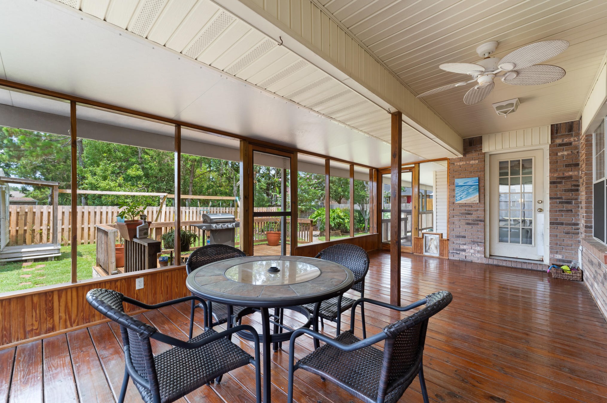 531 Timberlake Dr, Mary Esther FL  32569-2273 exterior