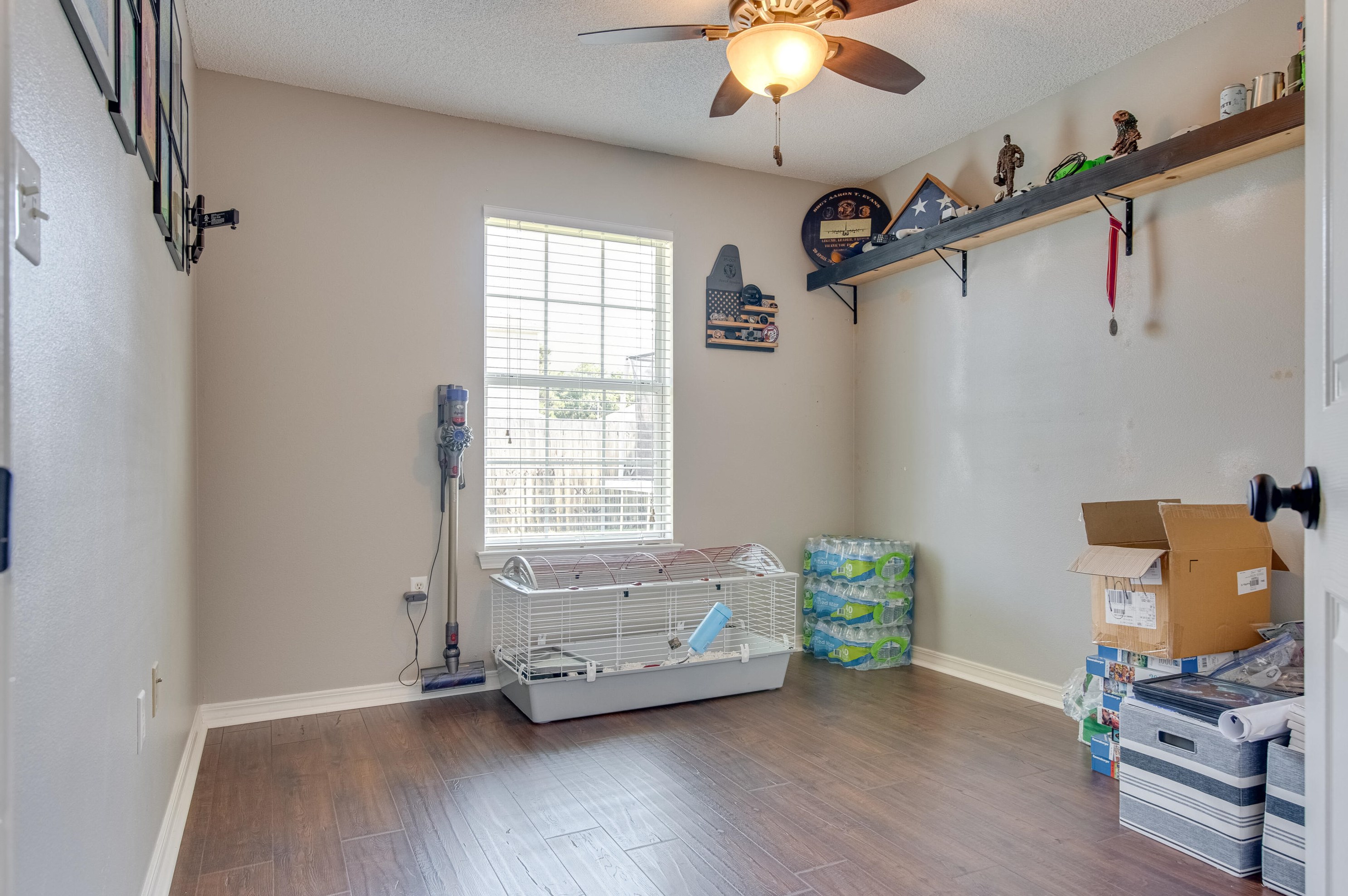 561 Rough Leaf Ln, Mary Esther FL  32569-2184 exterior