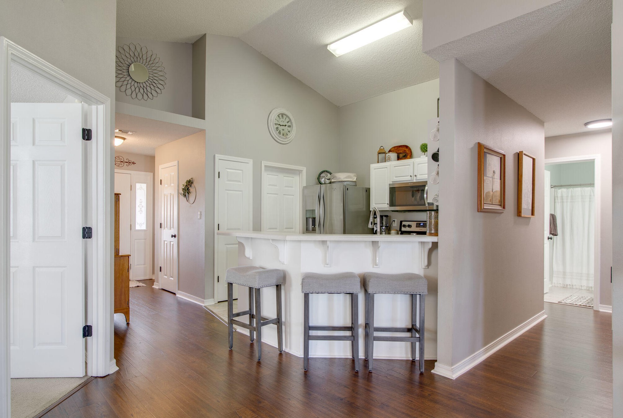 561 Rough Leaf Ln, Mary Esther FL  32569-2184 exterior