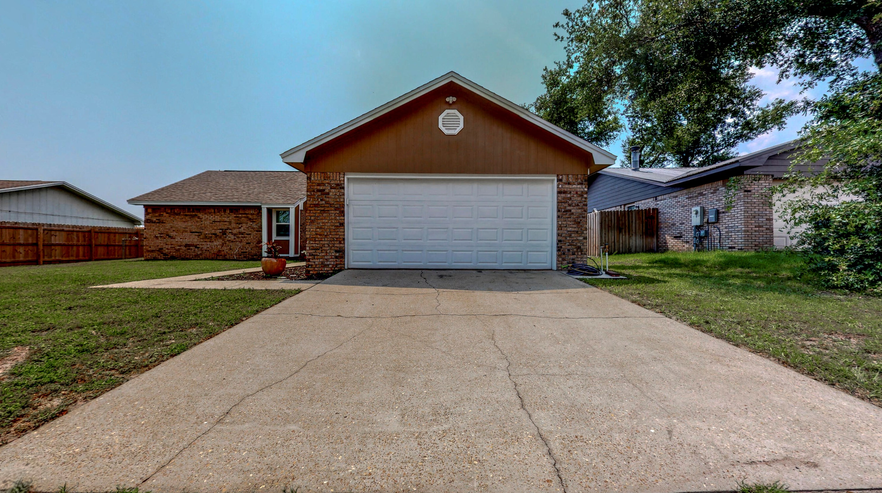 7711 Shadow Bay Dr, Panama City FL 32404-2524 exterior