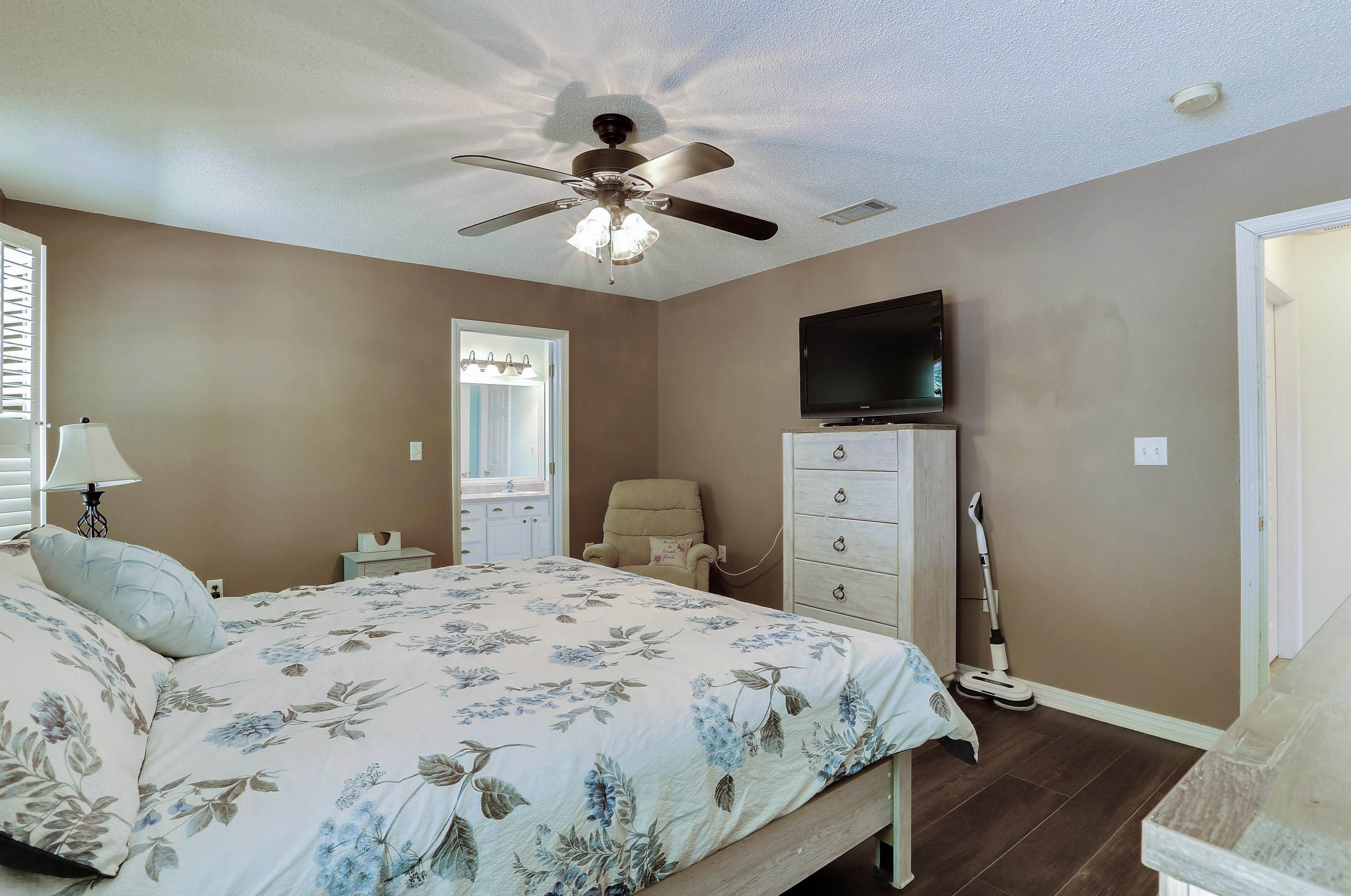 4829 Acorn Dr, Crestview FL  32539-6403 exterior