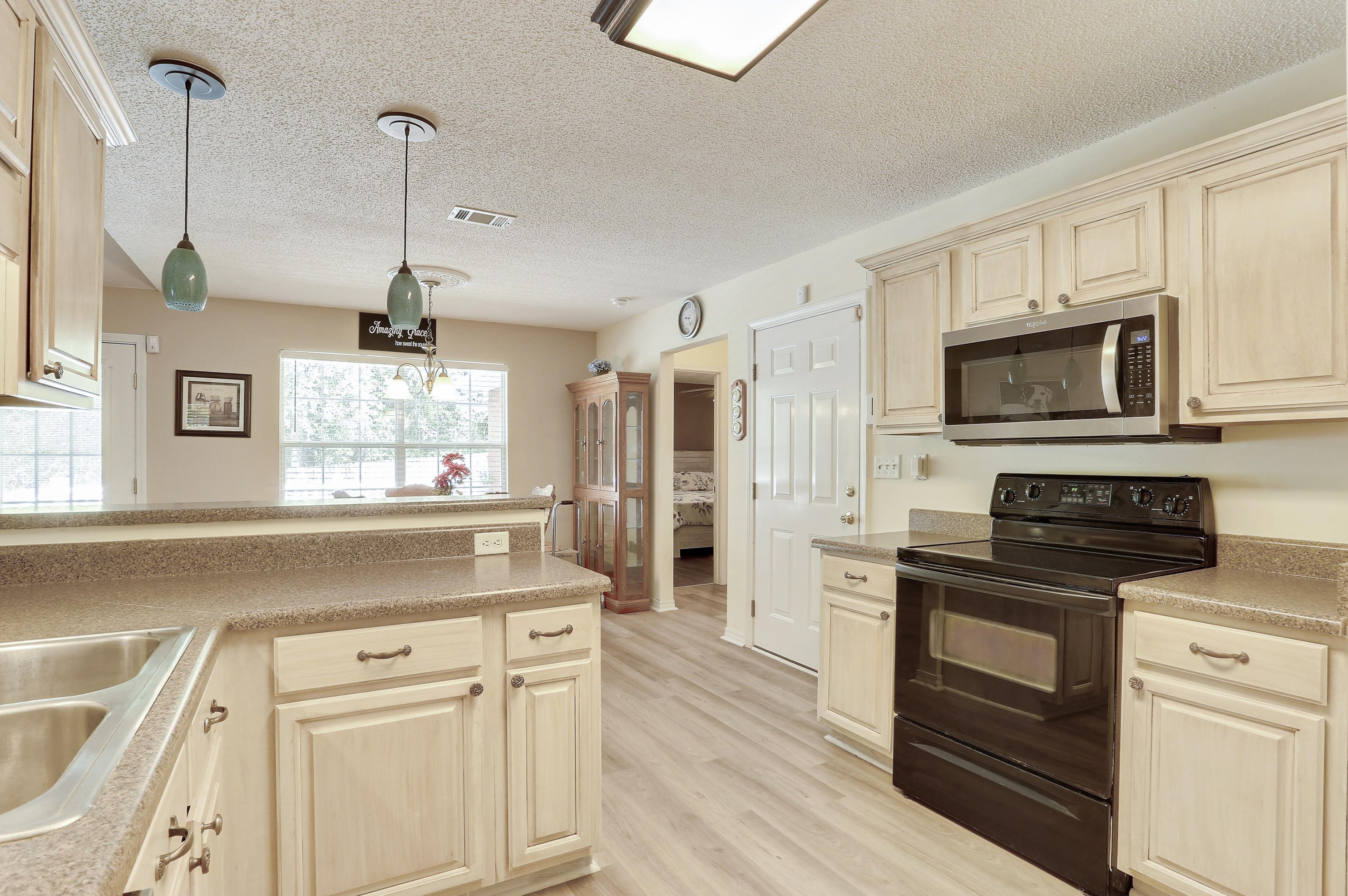 4829 Acorn Dr, Crestview FL  32539-6403 exterior