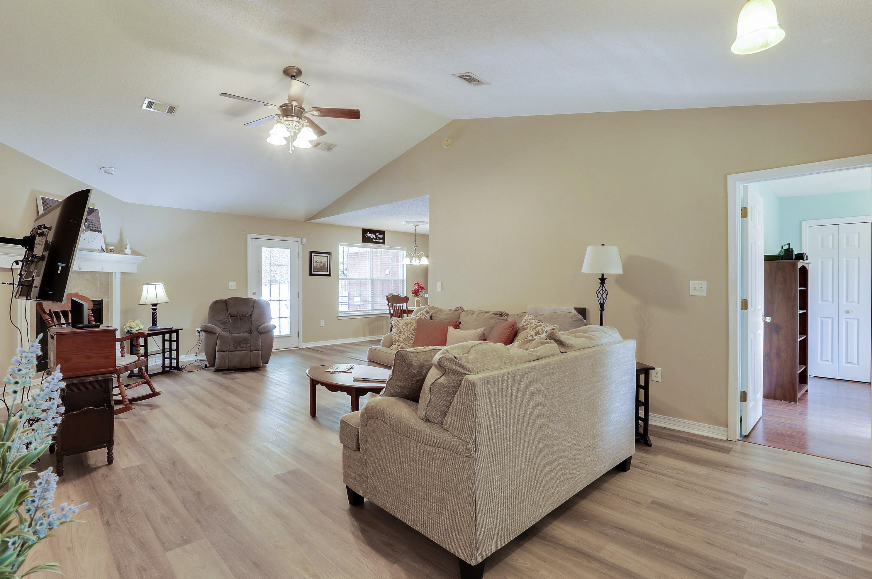 4829 Acorn Dr, Crestview FL  32539-6403 exterior