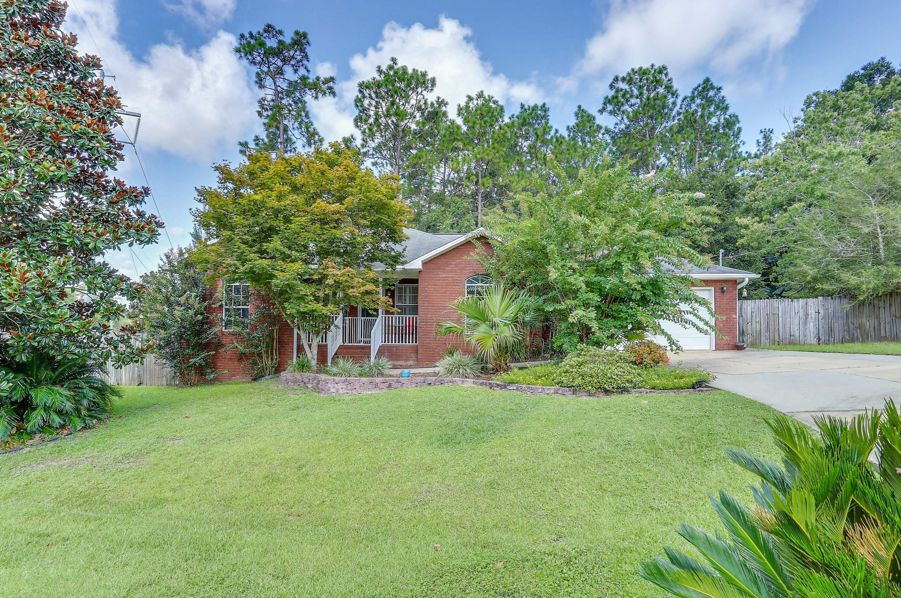 4829 Acorn Dr, Crestview FL  32539-6403 exterior