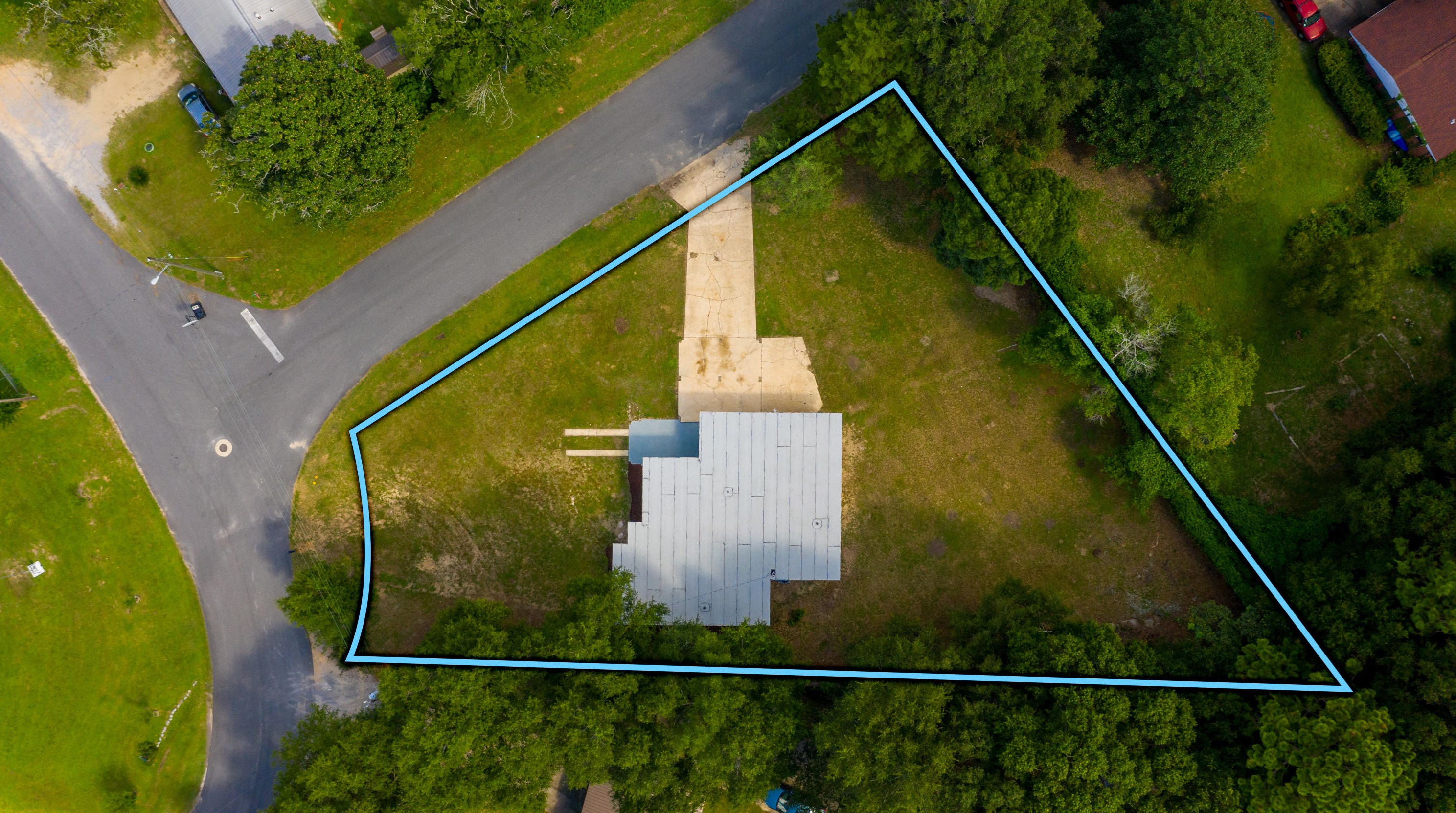 110 Butler Cir, Crestview FL  32536-2418 exterior
