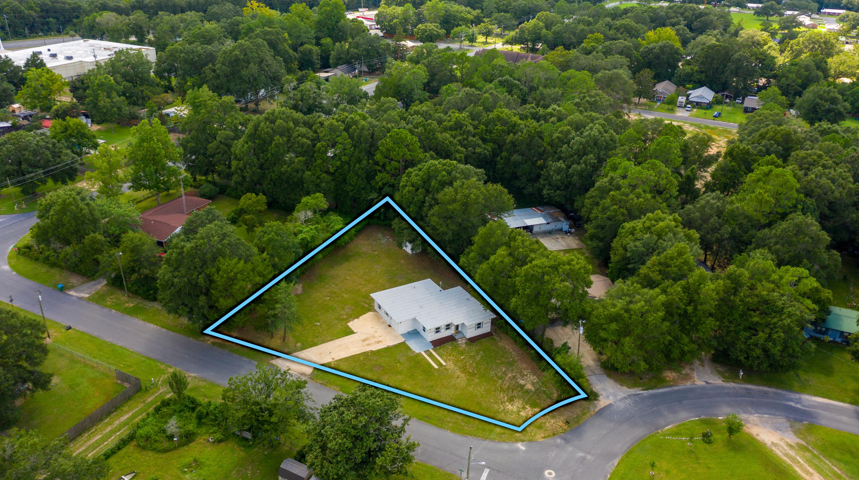 110 Butler Cir, Crestview FL  32536-2418 exterior