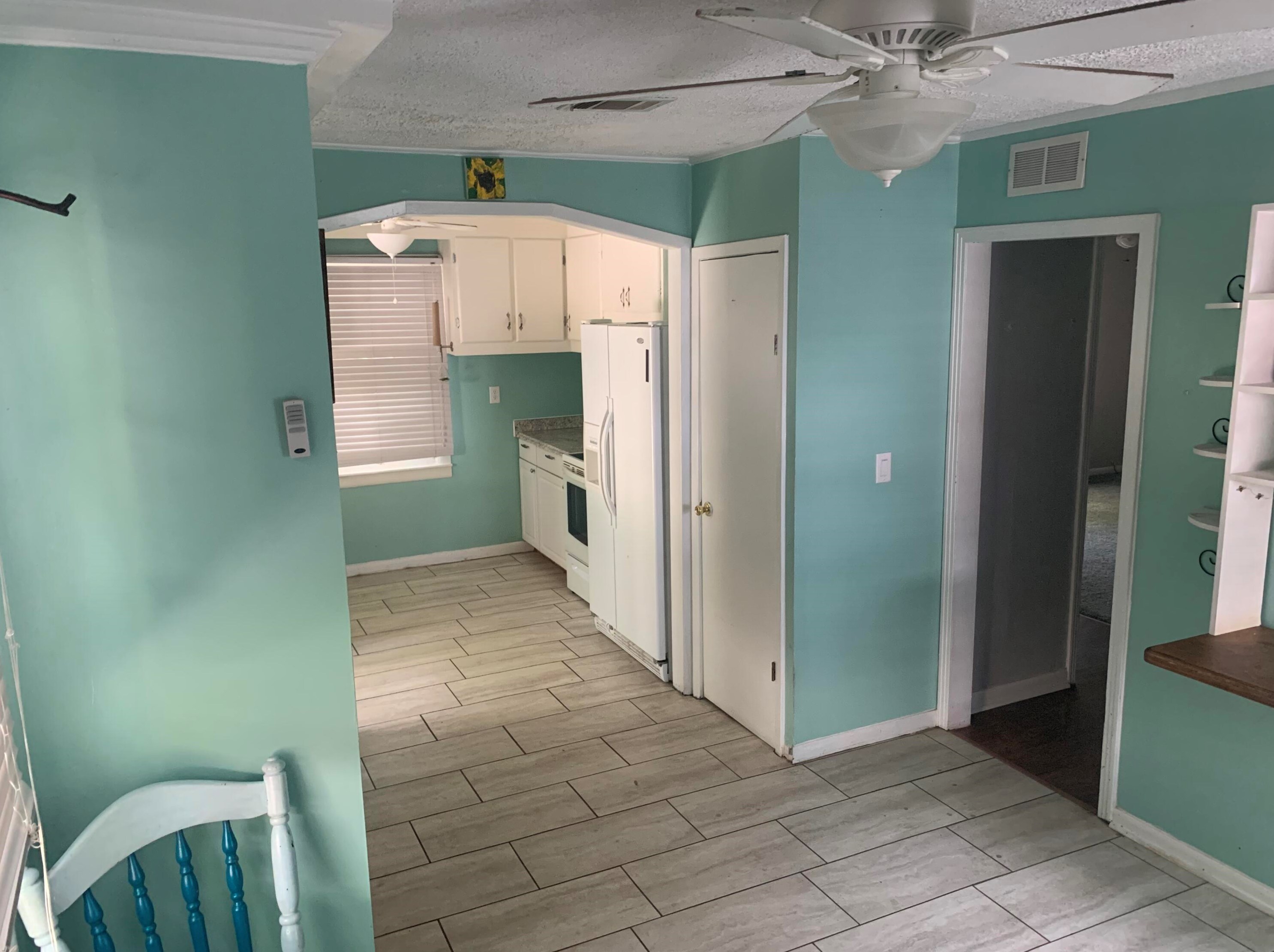 557 Robinson Ave, Crestview FL  32539-4623 exterior