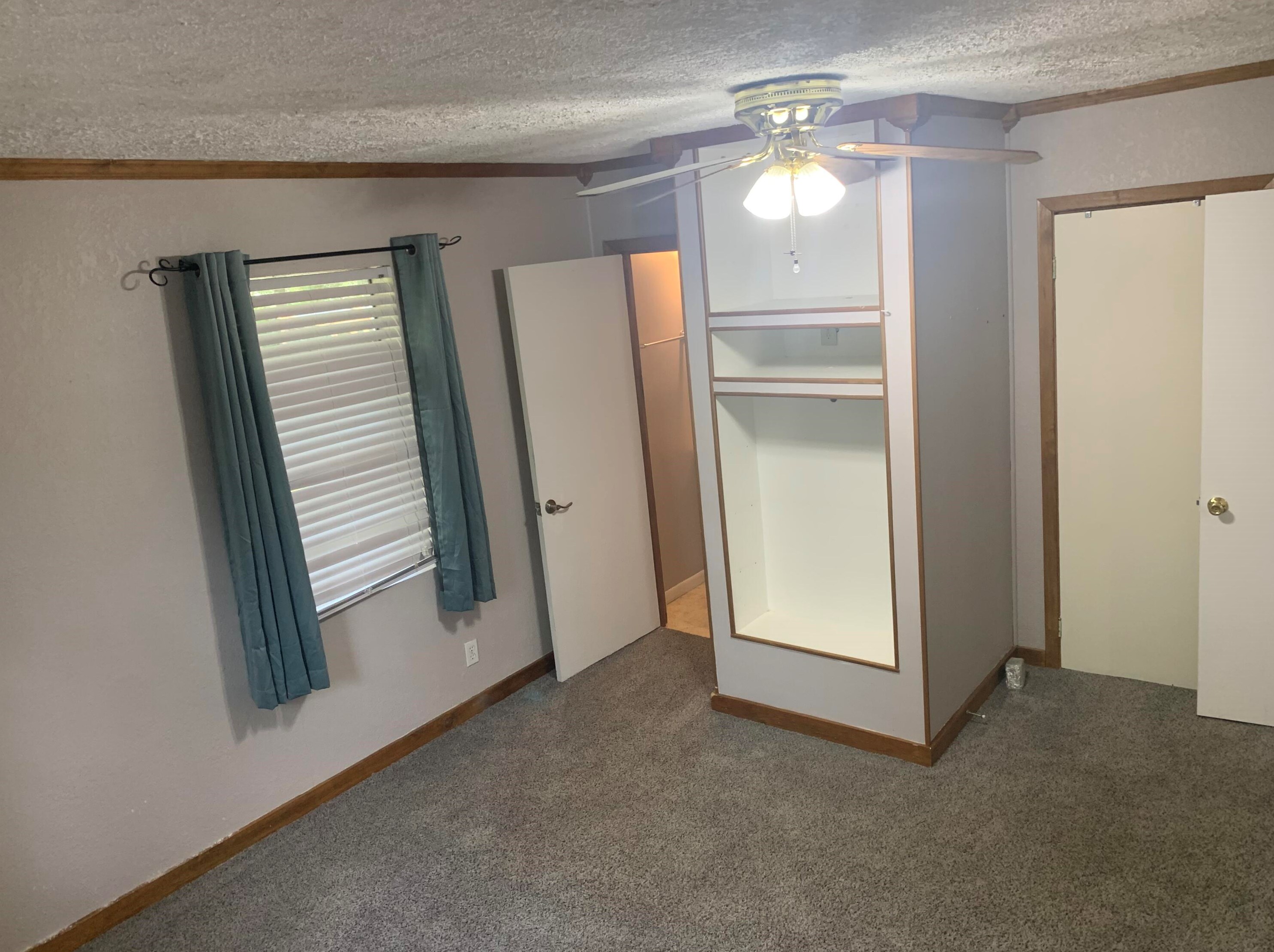 557 Robinson Ave, Crestview FL  32539-4623 exterior