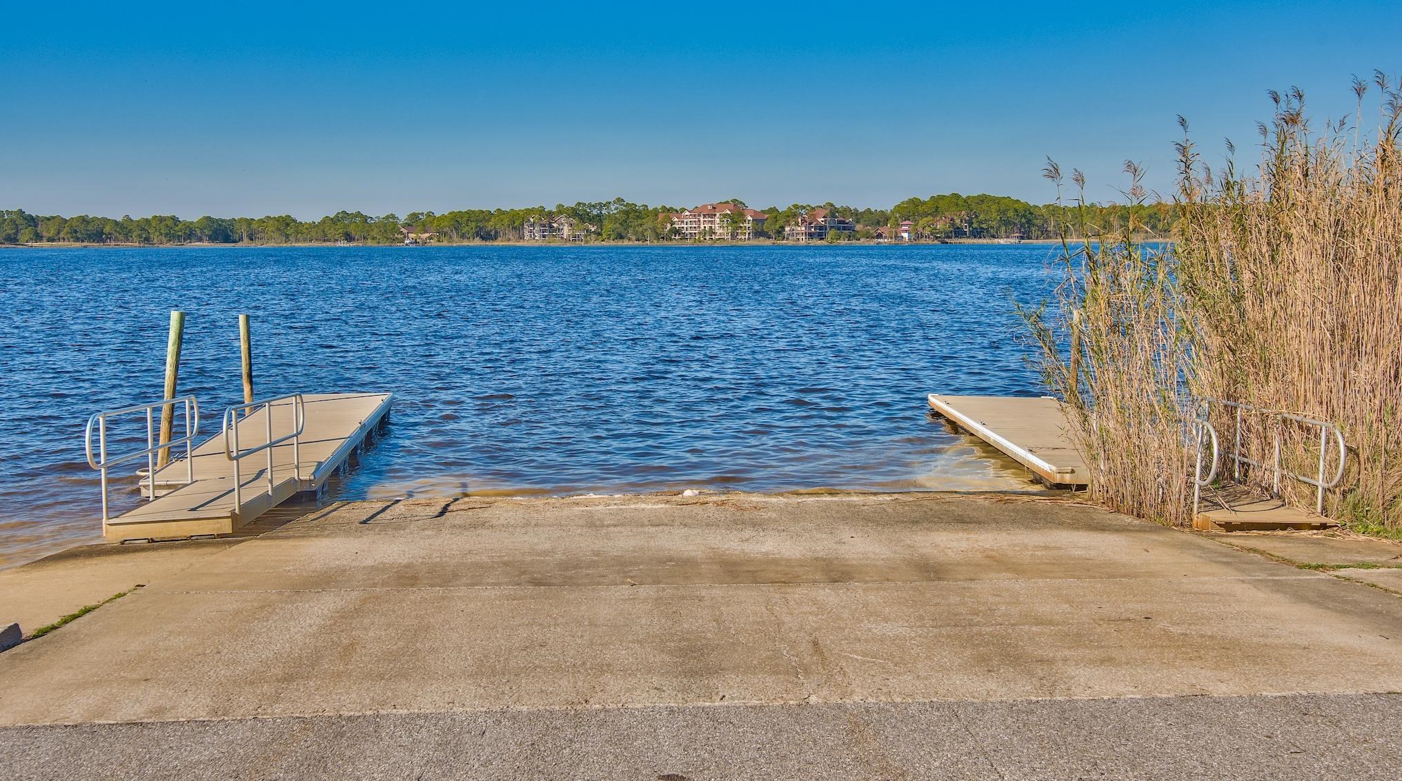 22802 Lakeview Dr, Panama City FL  32413-1124 exterior