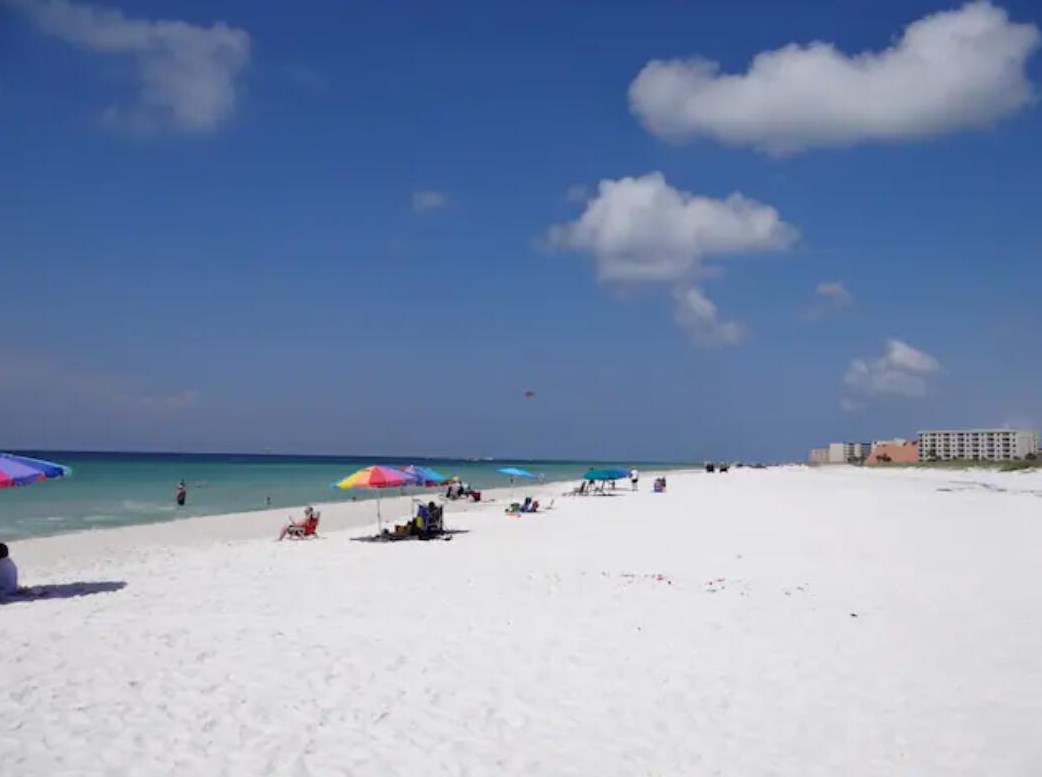 22 Moreno Point Rd, Destin FL 32541-3107 exterior