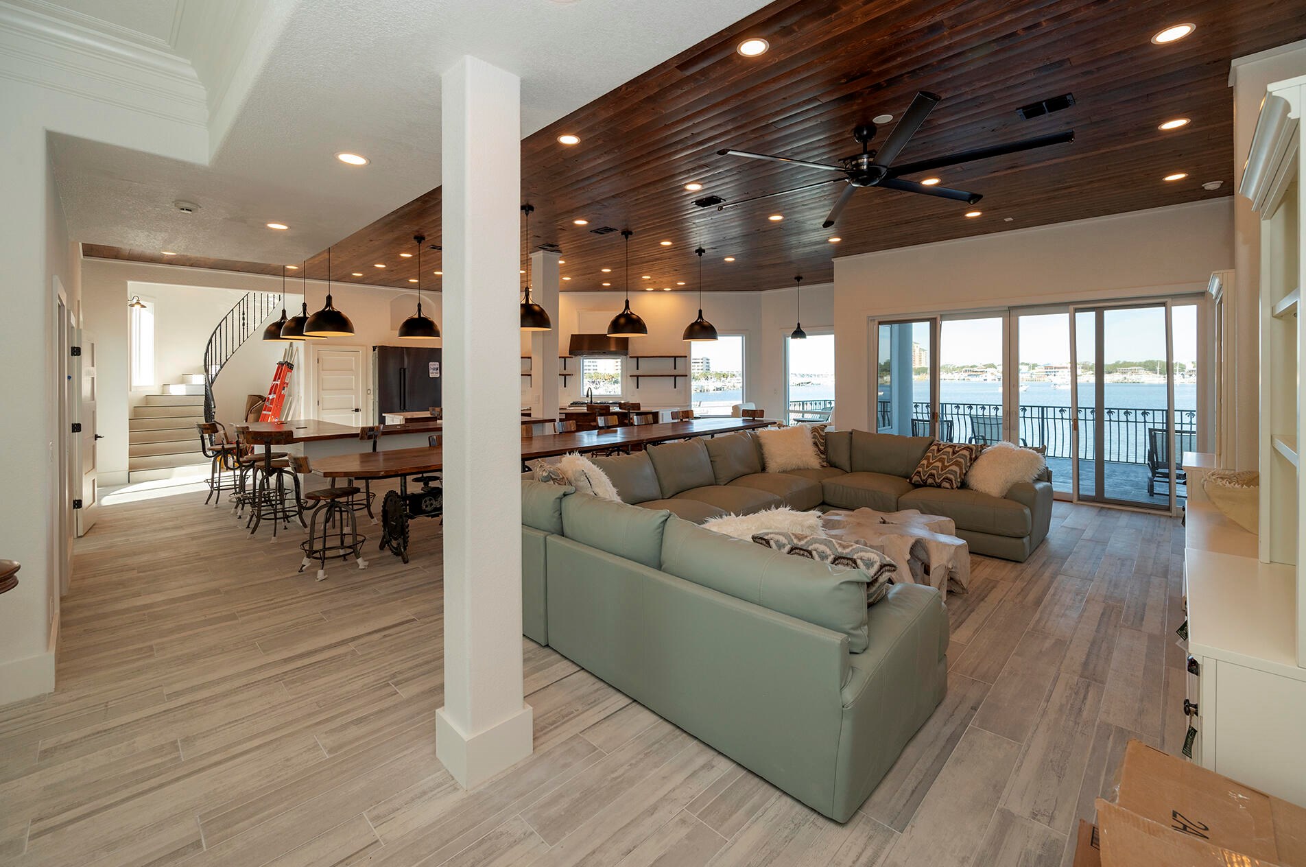355 Gulf Shore Dr, Destin FL  32541-5001 exterior
