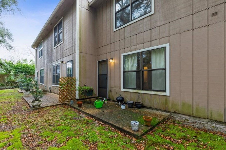 19 Falcon Ridge Ln, Fort Walton Beach FL  32547-2366 exterior