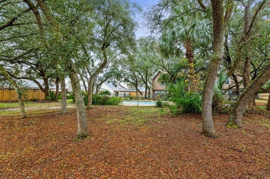 19 Falcon Ridge Ln, Fort Walton Beach FL  32547-2366 exterior