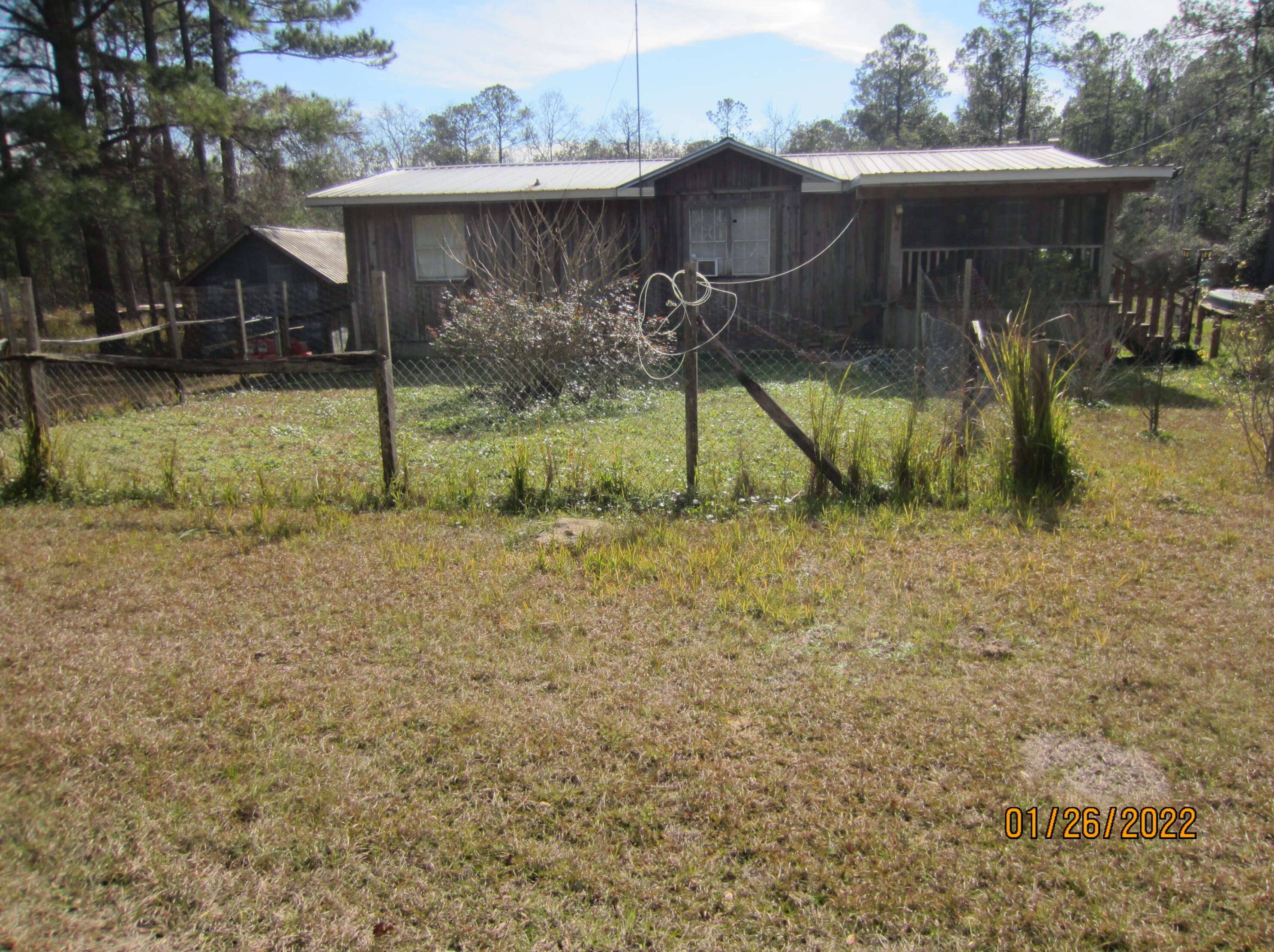 192 Garrett Ln, Freeport, FL 32439