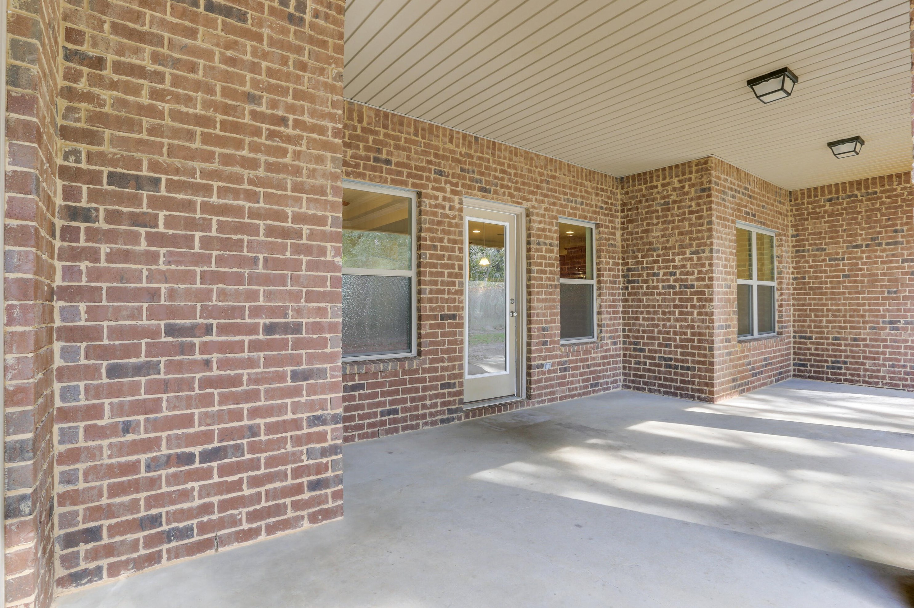 225 Paradise Palm Cir, Crestview FL  32536-5600 exterior