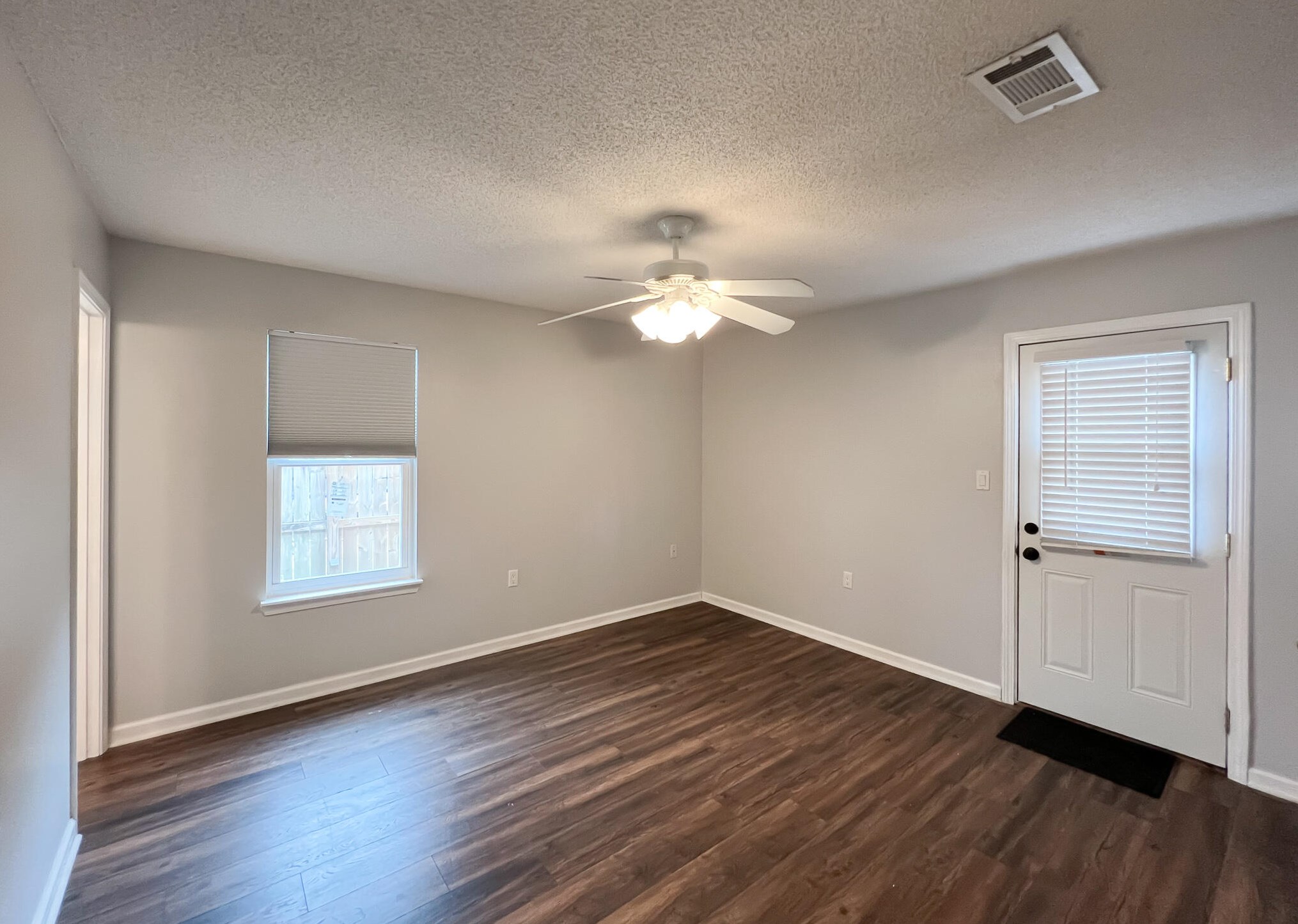 617 Lloyd St, Fort Walton Beach FL 32547-7121 exterior