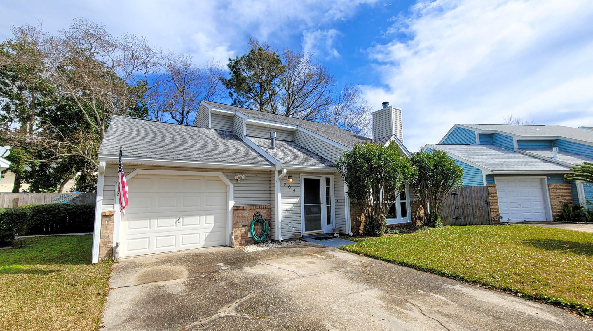 364 Canterbury Cir, Fort Walton Beach FL  32548-4587 exterior