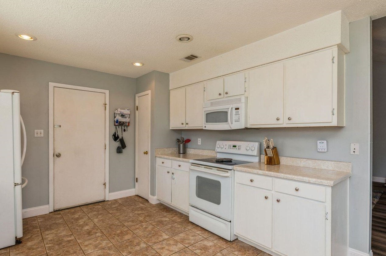 139 Palmetto Ave, Mary Esther FL  32569-3314 exterior