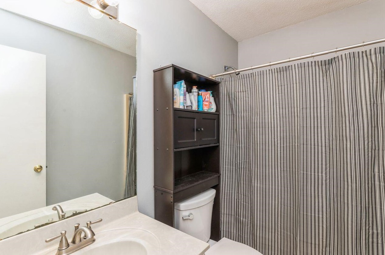 139 Palmetto Ave, Mary Esther FL  32569-3314 exterior