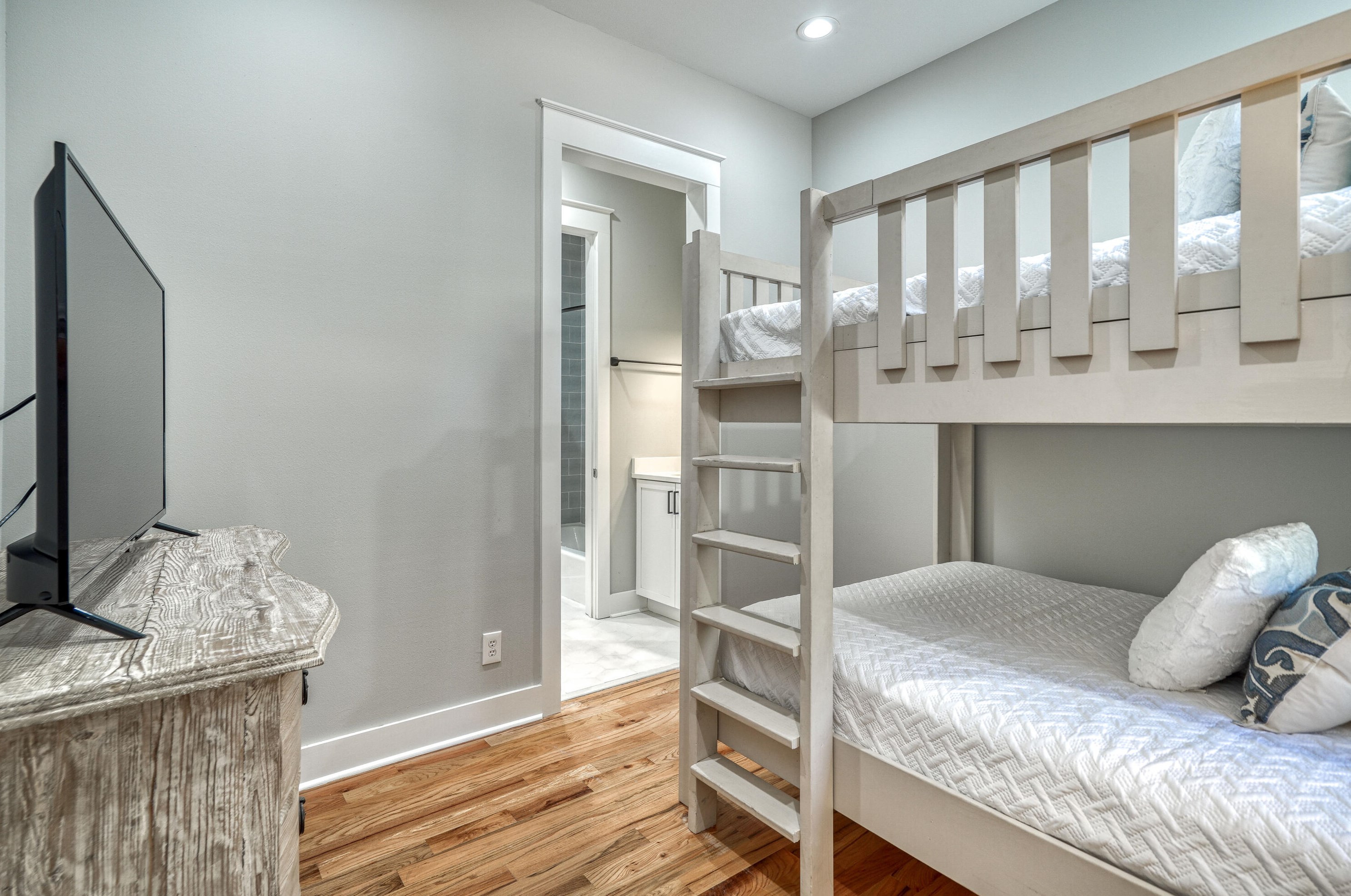 37 Eastern Lake Ct, Santa Rosa Beach FL  32459-6688 exterior