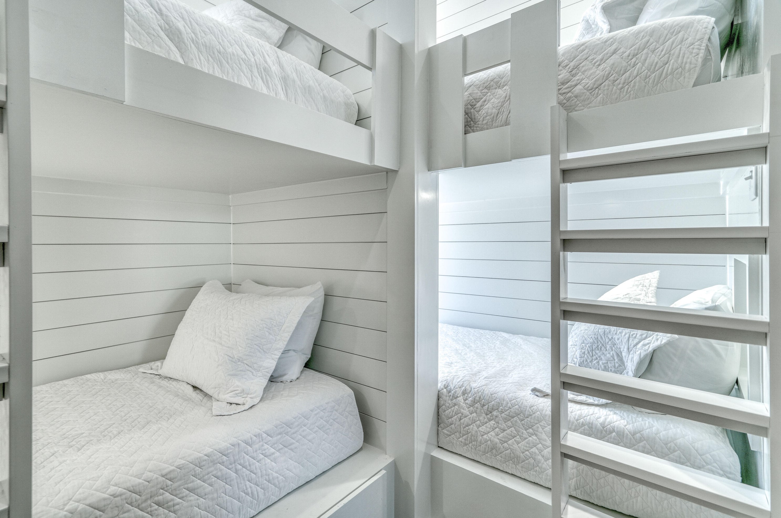 37 Eastern Lake Ct, Santa Rosa Beach FL  32459-6688 exterior