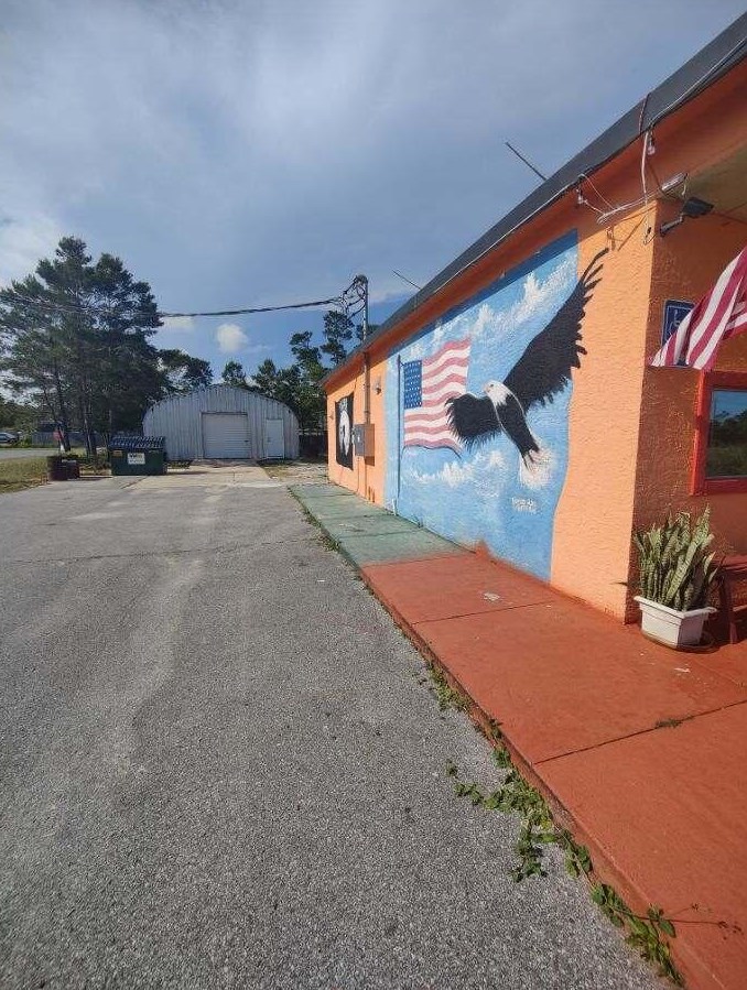 3176 Highway 98, Mary Esther FL  32569-1370 exterior