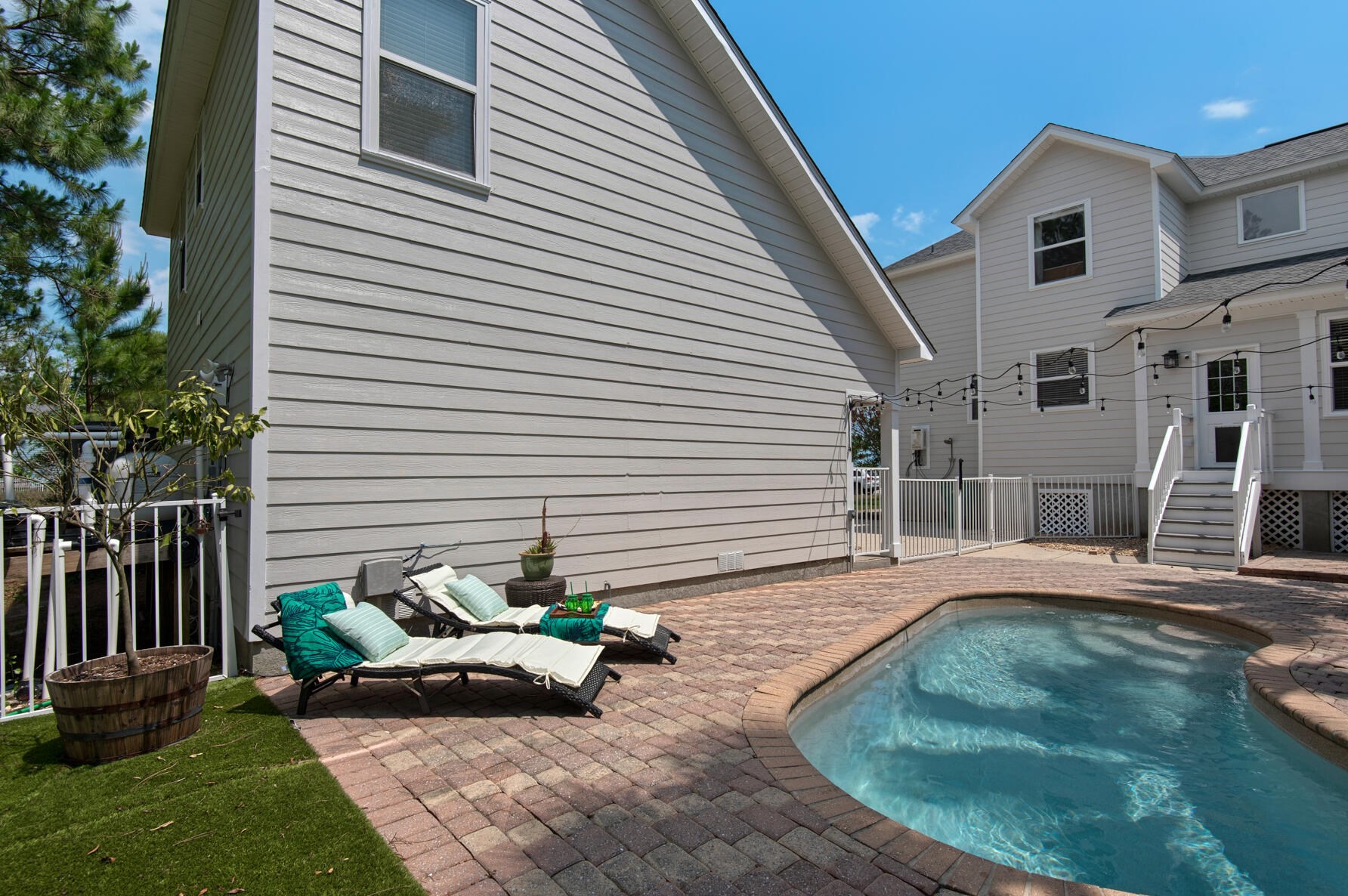 229 Tecumseh Ln, Mary Esther FL  32569-2220 exterior