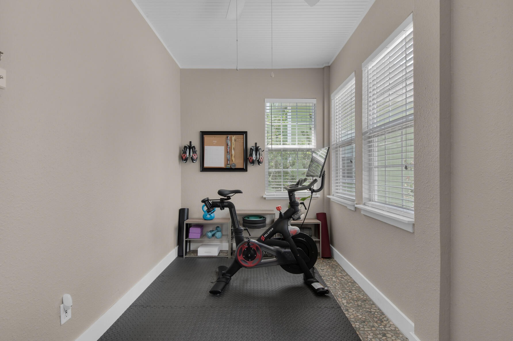 229 Tecumseh Ln, Mary Esther FL  32569-2220 exterior