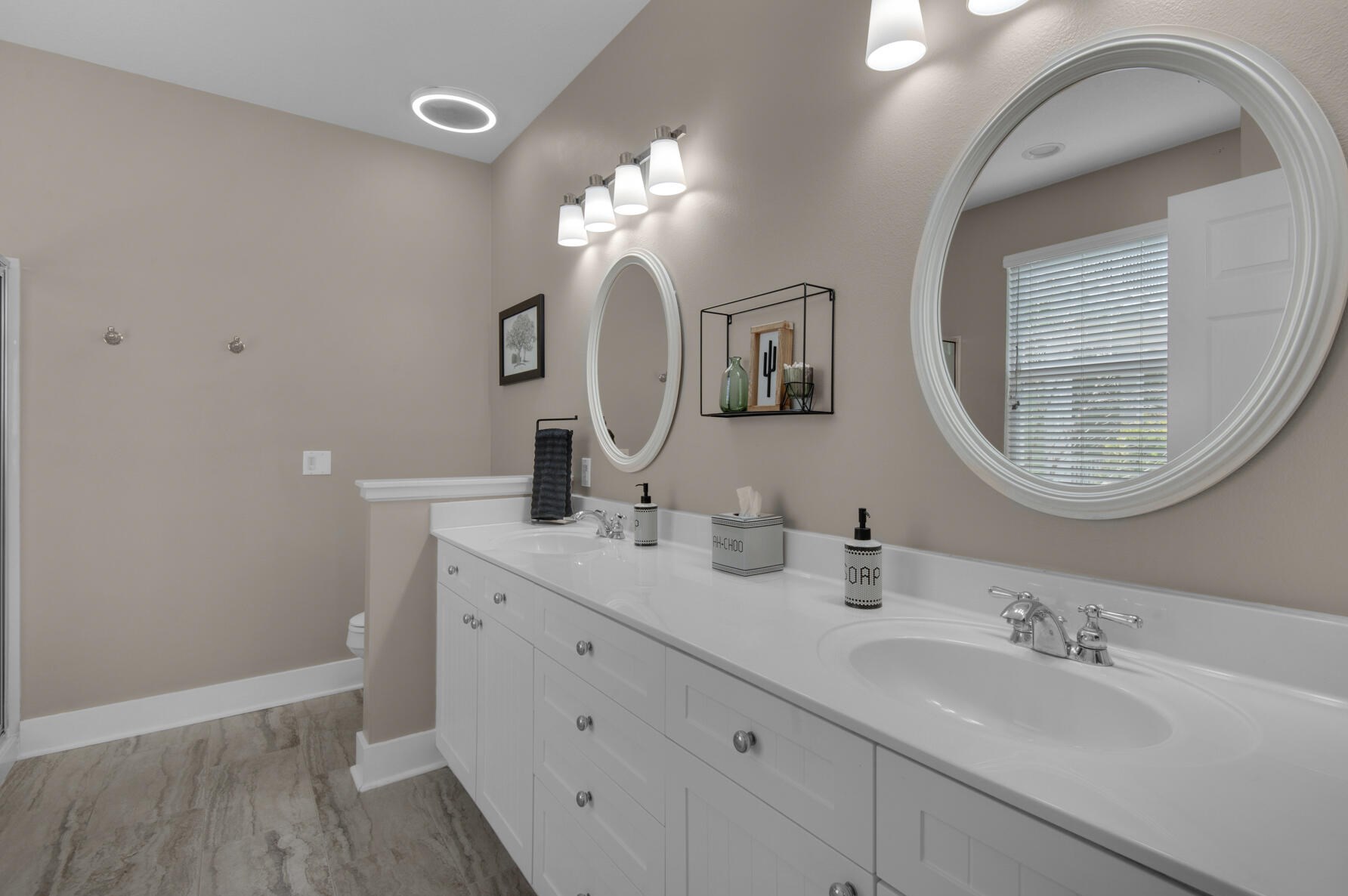 229 Tecumseh Ln, Mary Esther FL  32569-2220 exterior