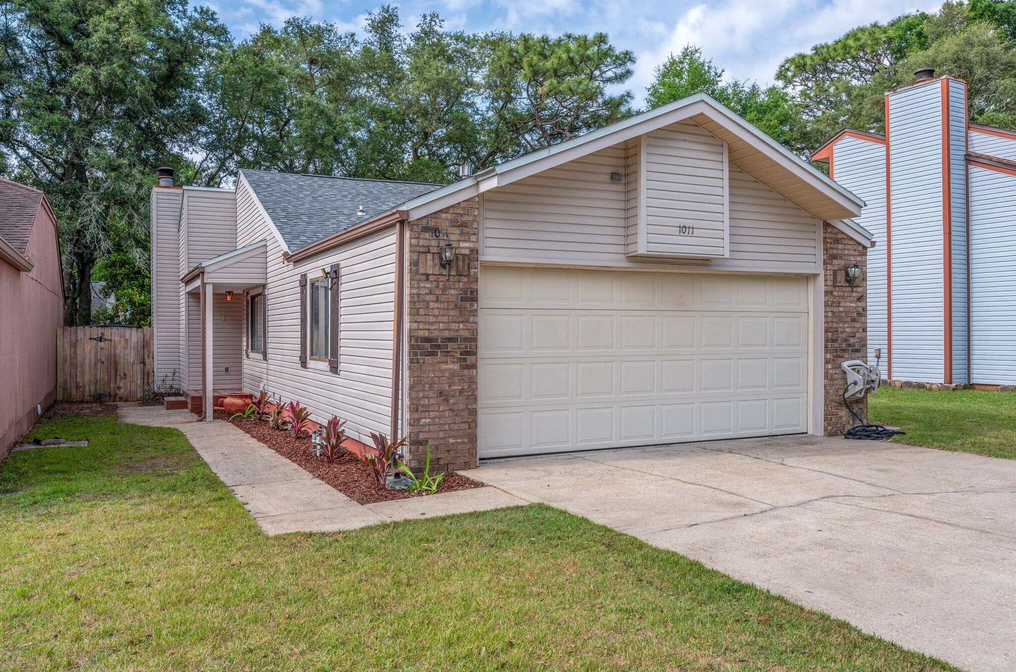 1011 Alderwood Way, Niceville FL  32578-1144 exterior