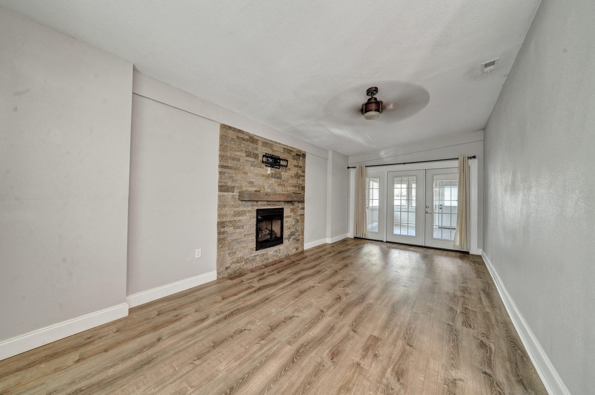 37 Ferry Rd, Fort Walton Beach FL  32548-5169 exterior