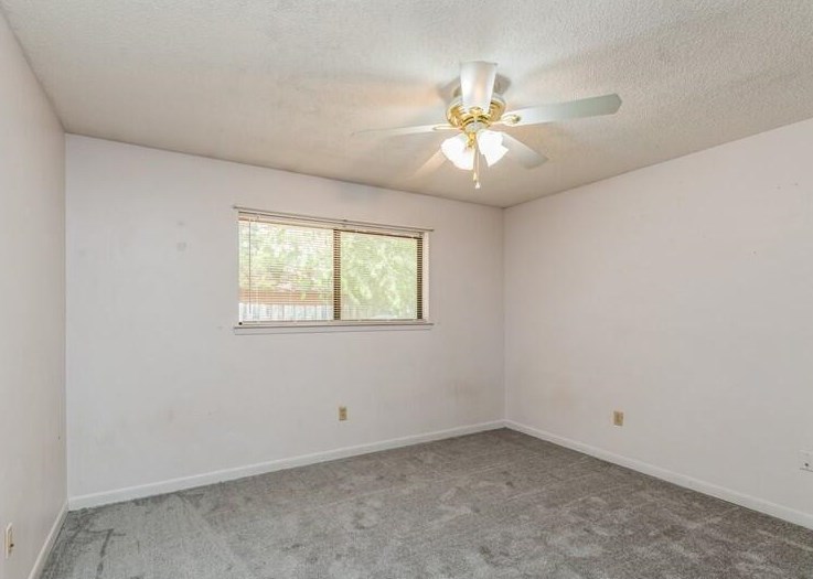 39 6th Ave, Shalimar, FL 32579