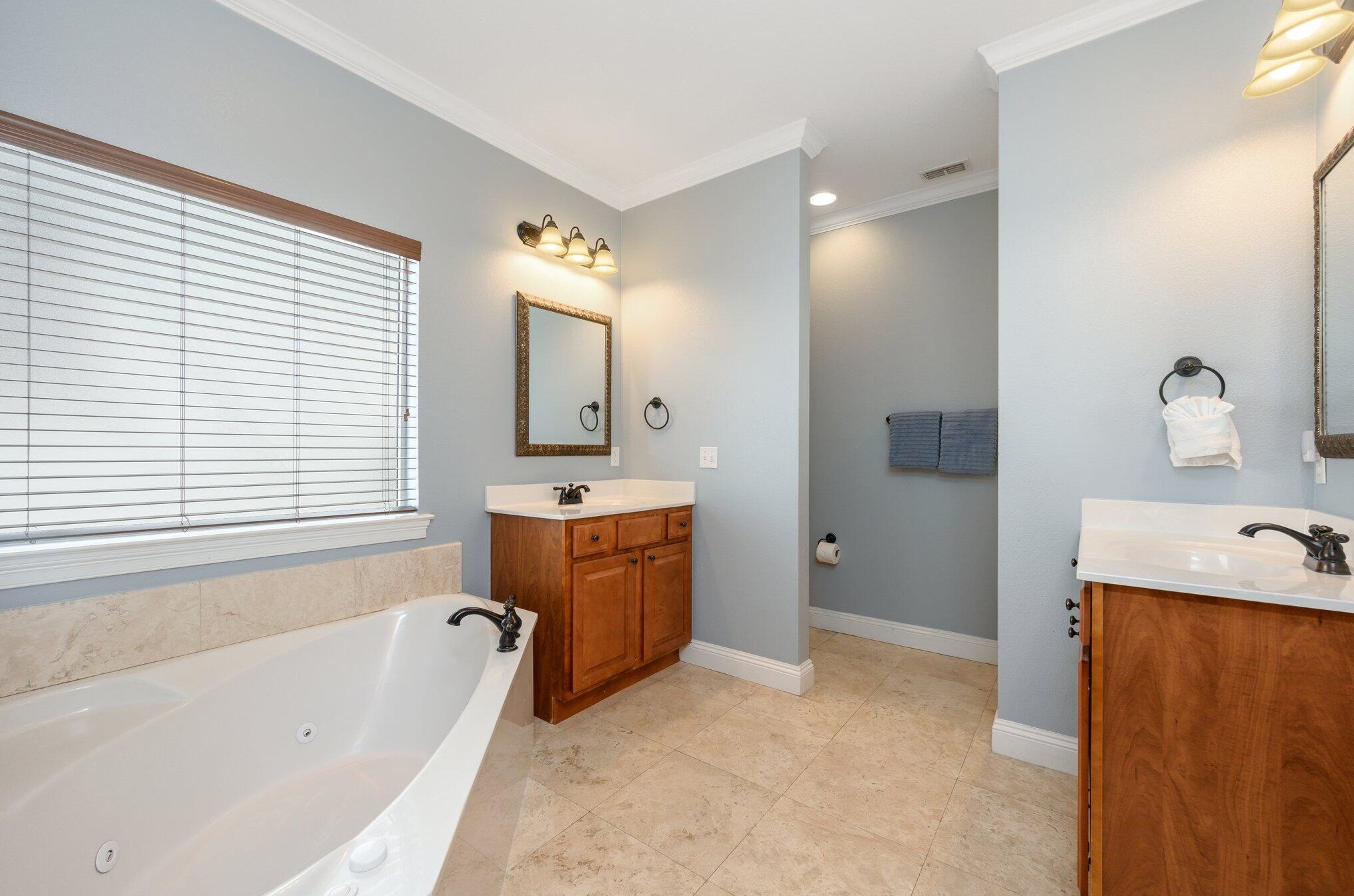 211 Grand Key Loop, Destin FL exterior