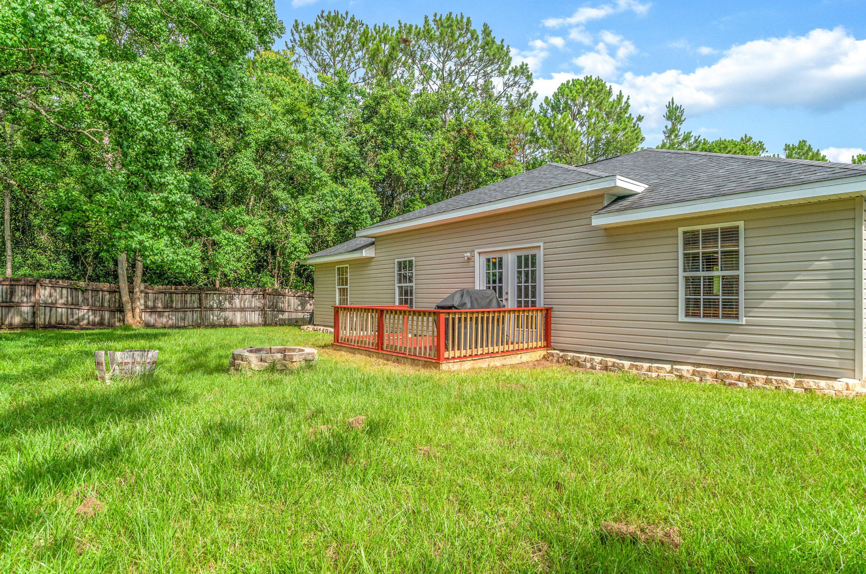 111 Trevor Ct, Crestview FL  32536-5001 exterior