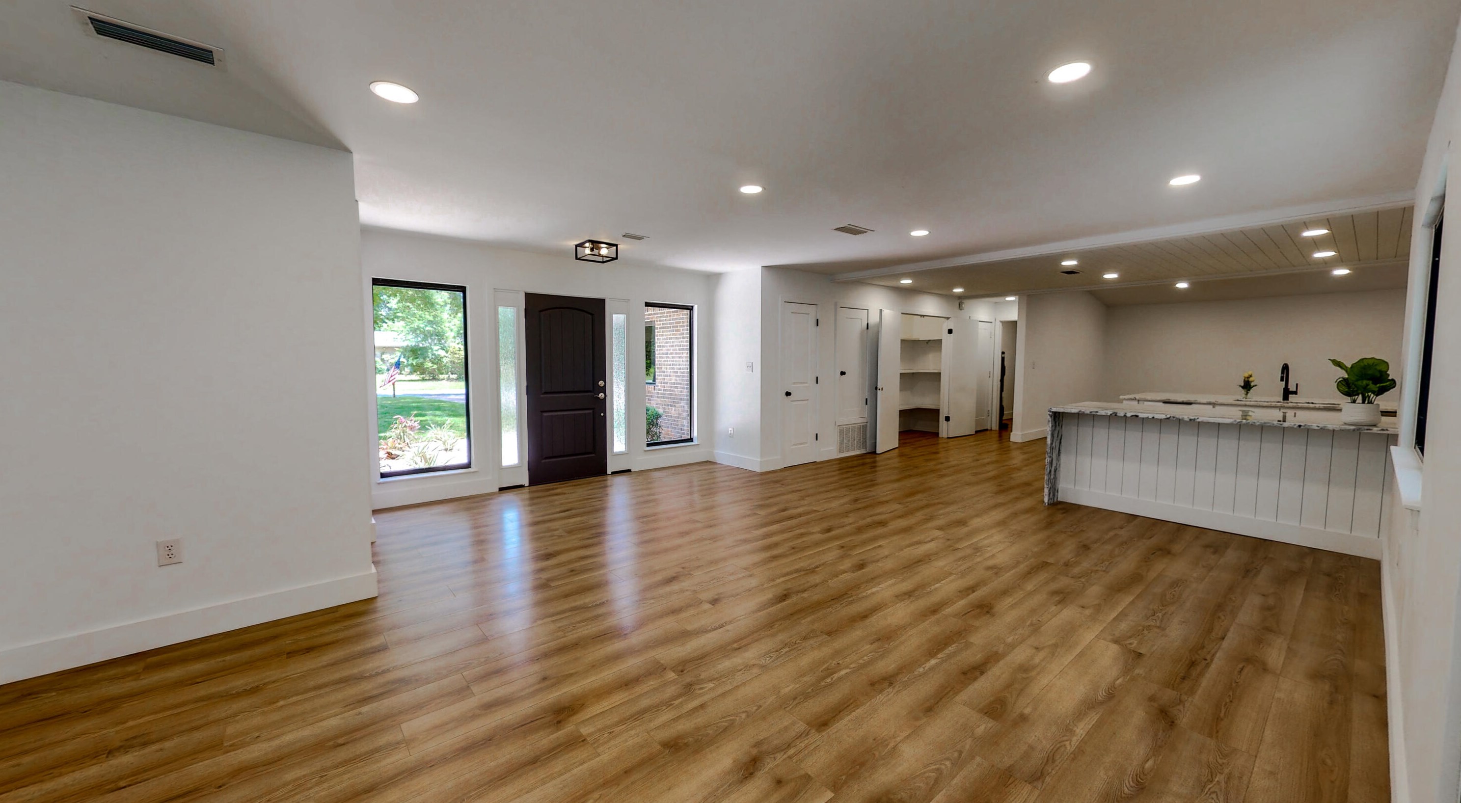 2419 Rocky Shores Dr, Niceville FL  32578-2370 exterior