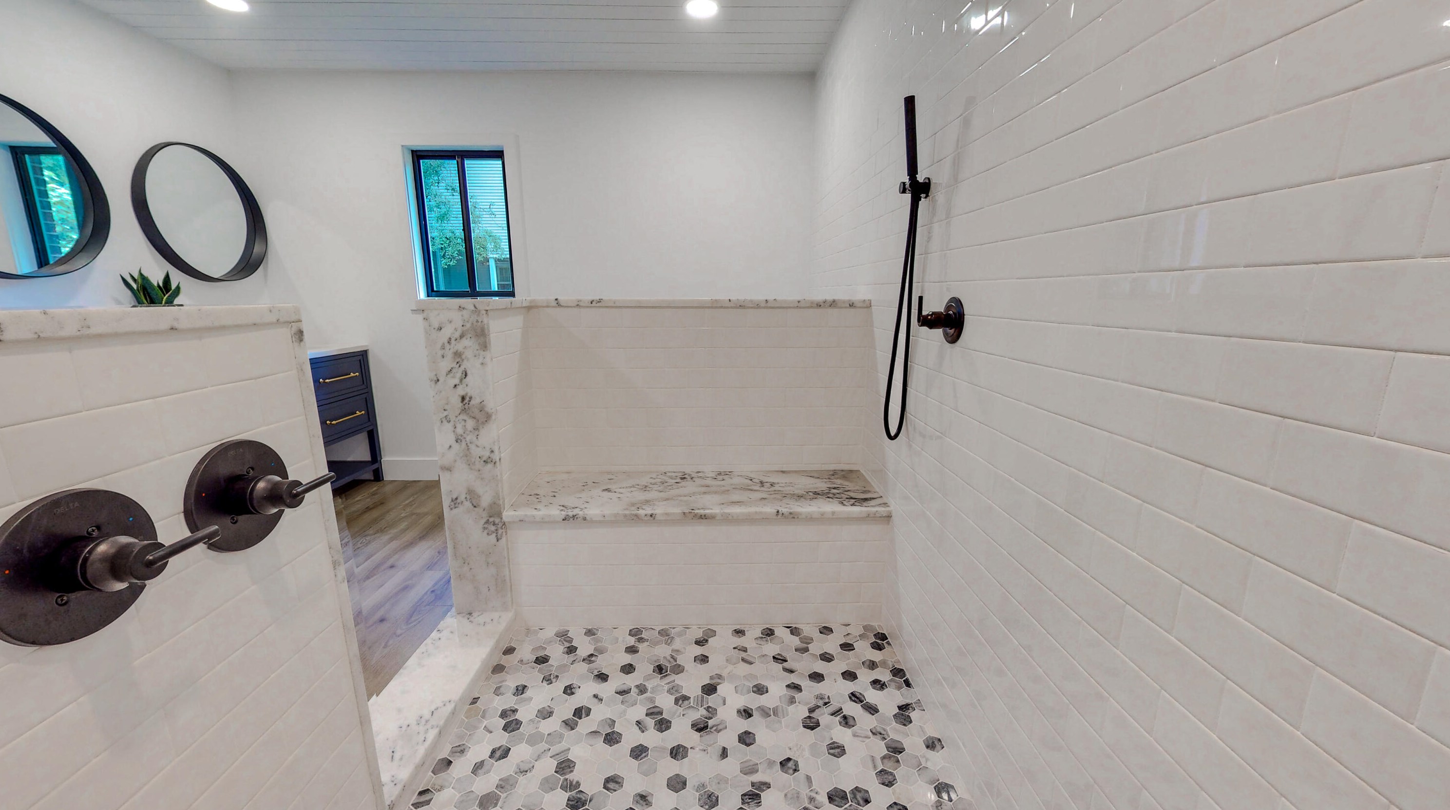 2419 Rocky Shores Dr, Niceville FL  32578-2370 exterior