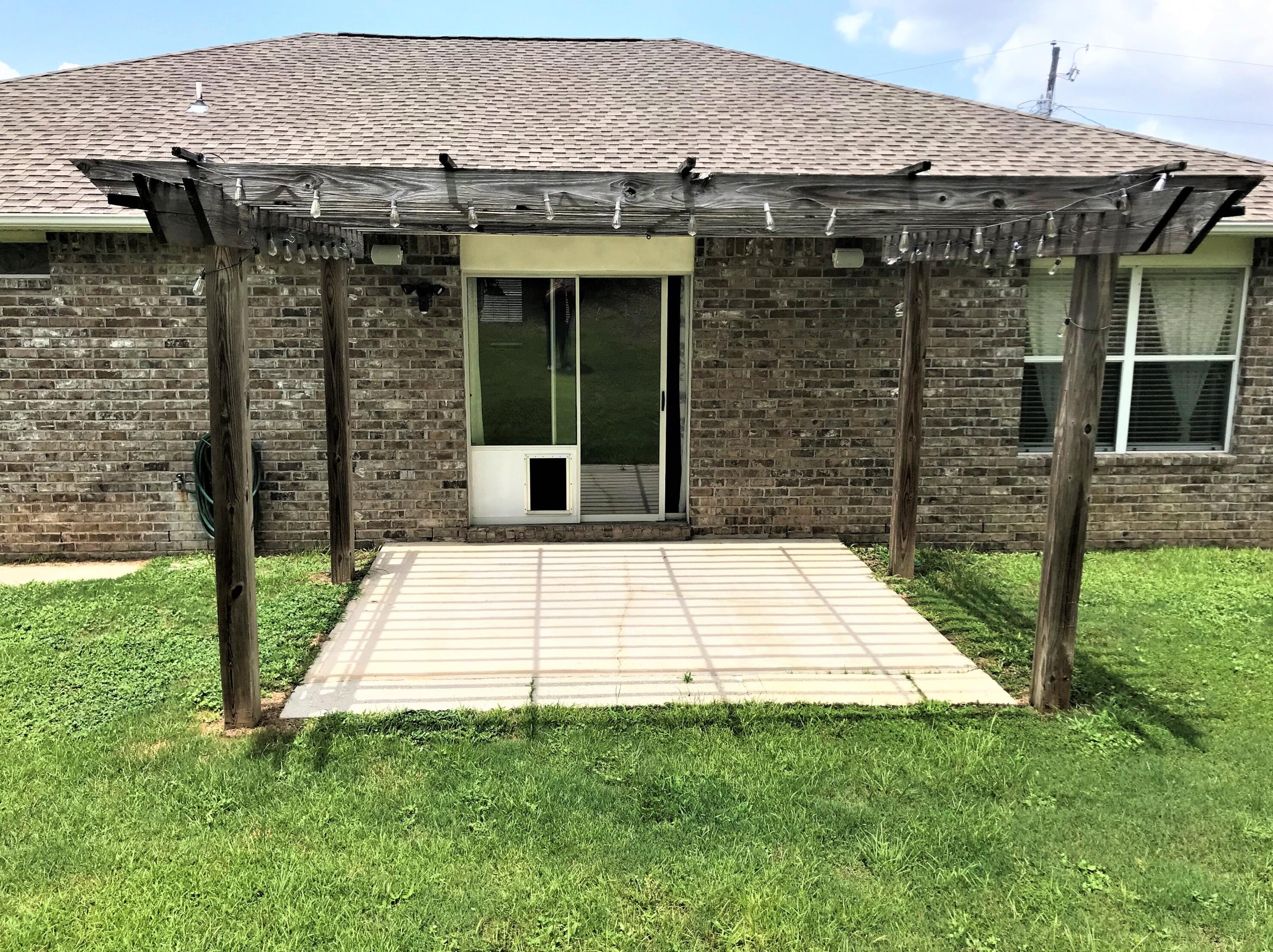335 Egan Dr, Crestview FL  32536-5426 exterior