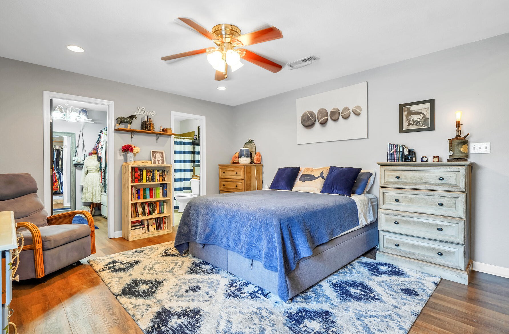 1020 Quail Holw Dr, Mary Esther FL  32569-3406 exterior