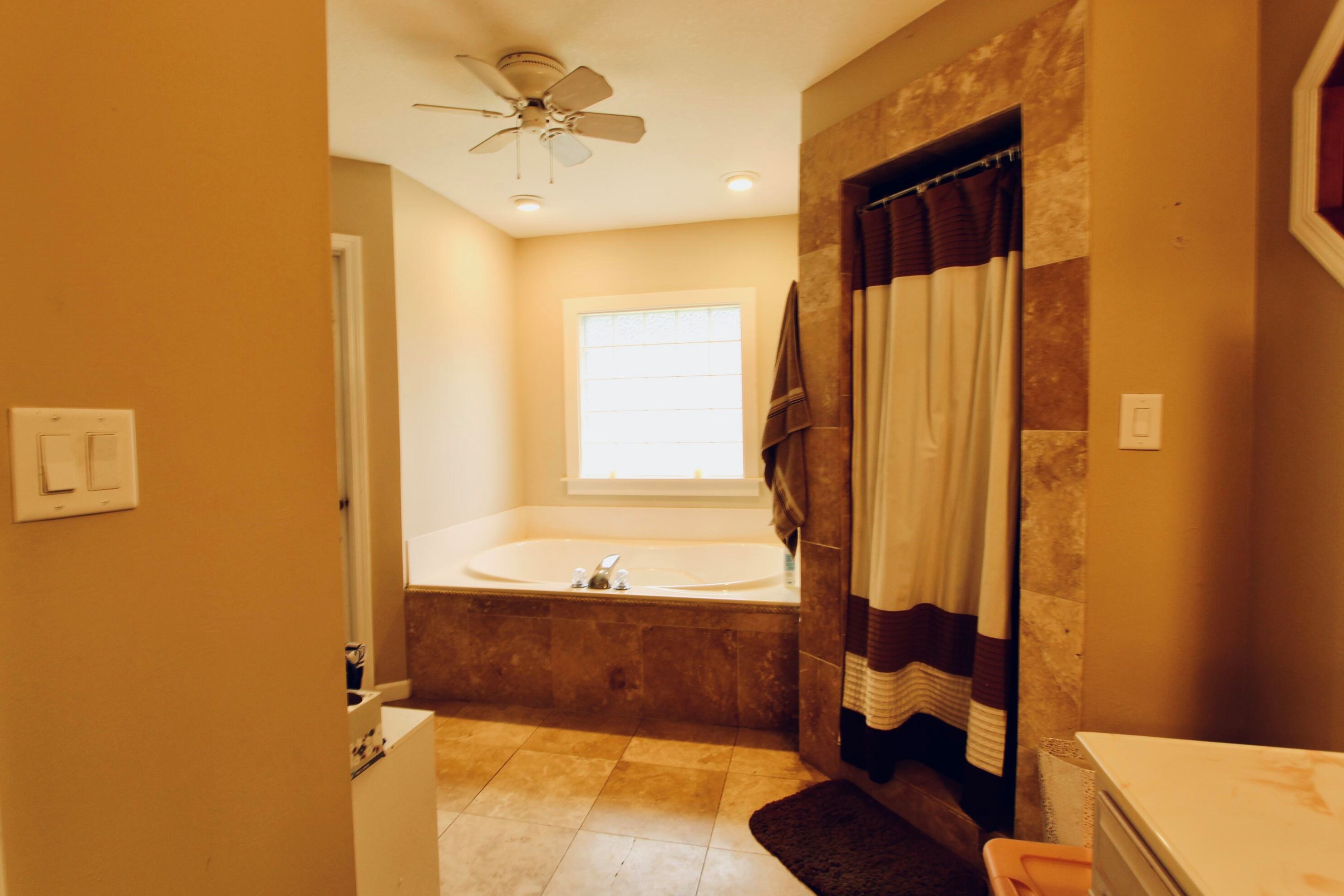 214 Country Club Dr, Crestview FL  32536-8426 exterior